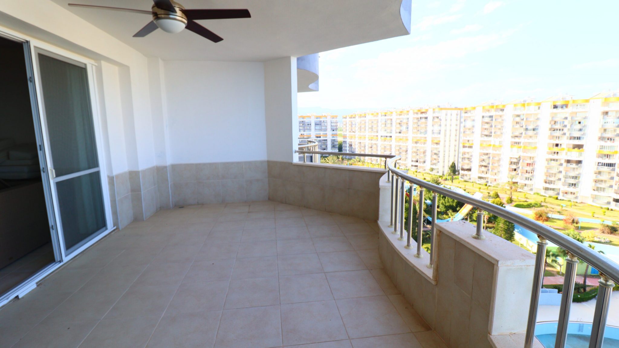Mersin Erdemli Kargıpınarı Queenaba Sitesi Satılık 3+1 E Blok Daire