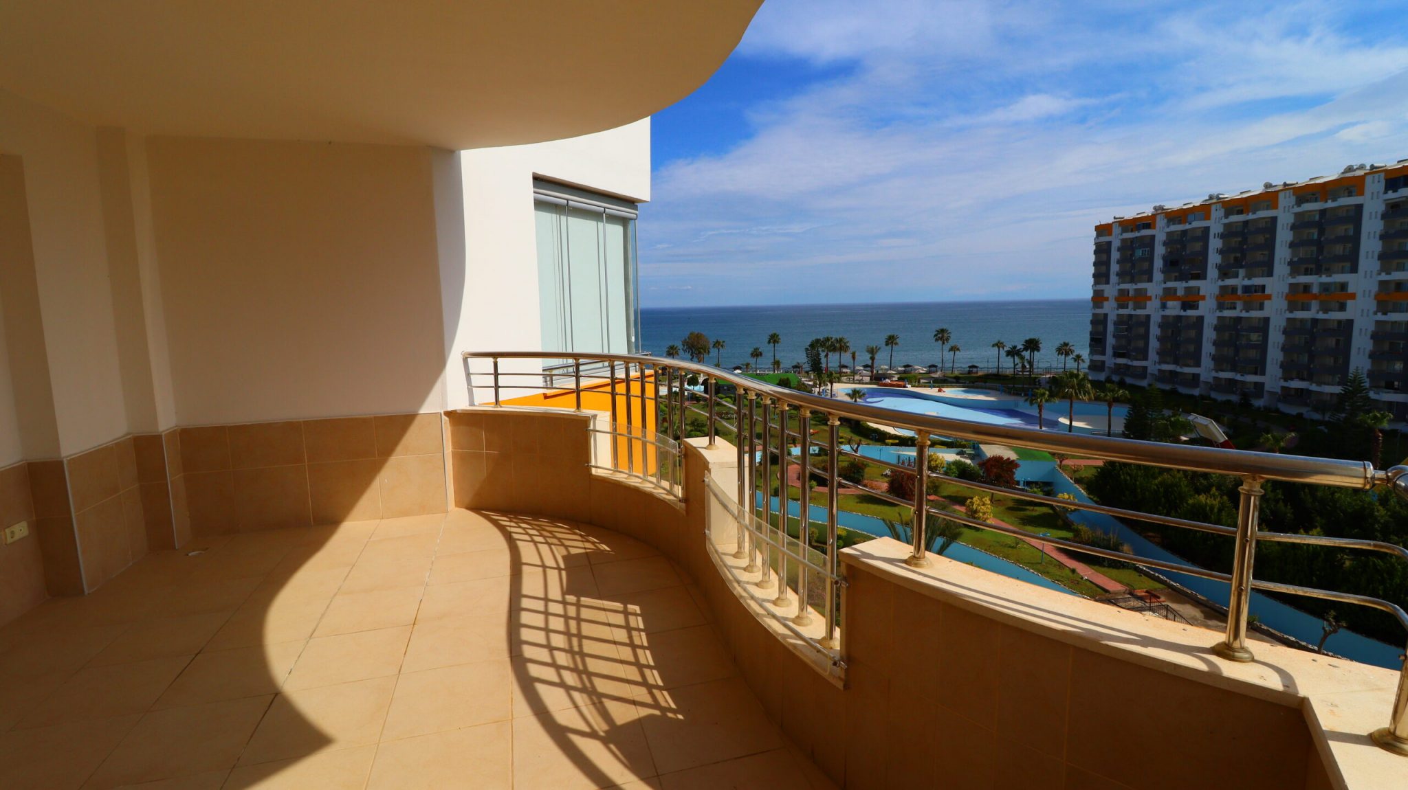 Mersin Kargıpınarı Queenaba Sitesi Eşyalı Satılık 3+1 Daire
