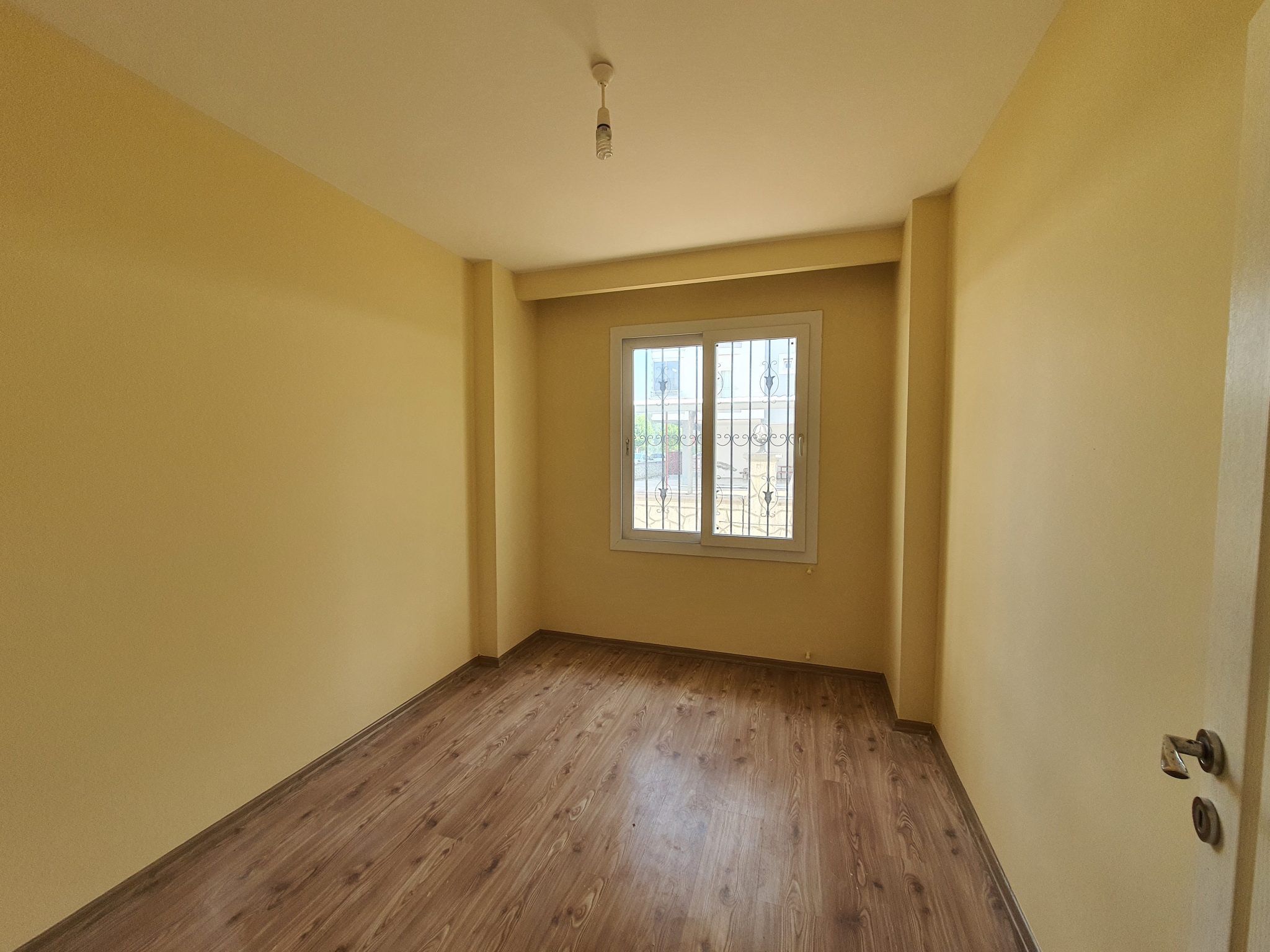2+1 Wohnung zum Verkauf im Bezirk Mersin Erdemli Alata