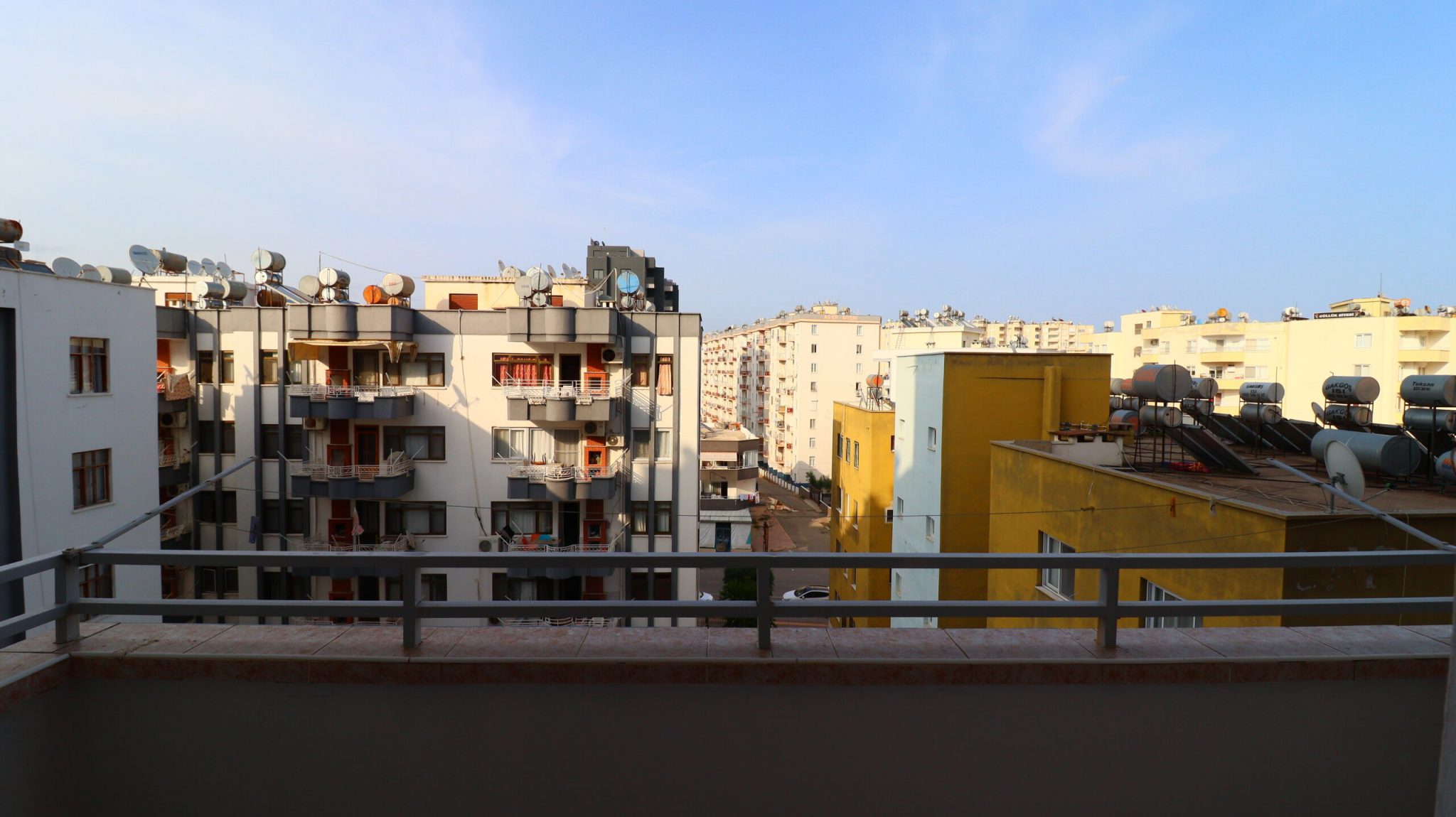 Mersin Erdemli Tömük Akın Sitesi Eşyalı Satılık 2+1 Deniz Manzaralı Daire
