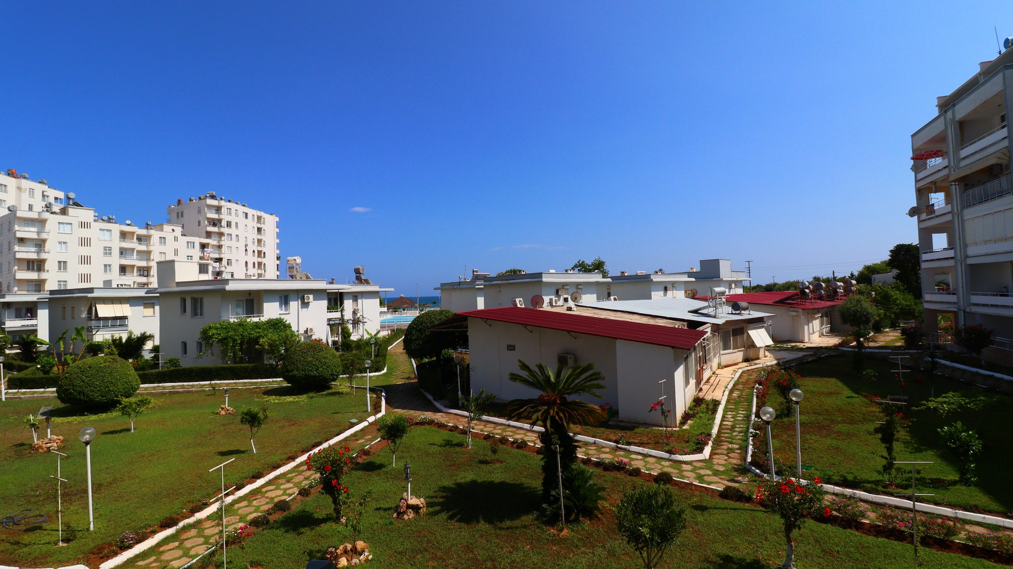 Mersin Erdemli Tömük Ferienkomplex 2+1 gepflegte Wohnung zu verkaufen