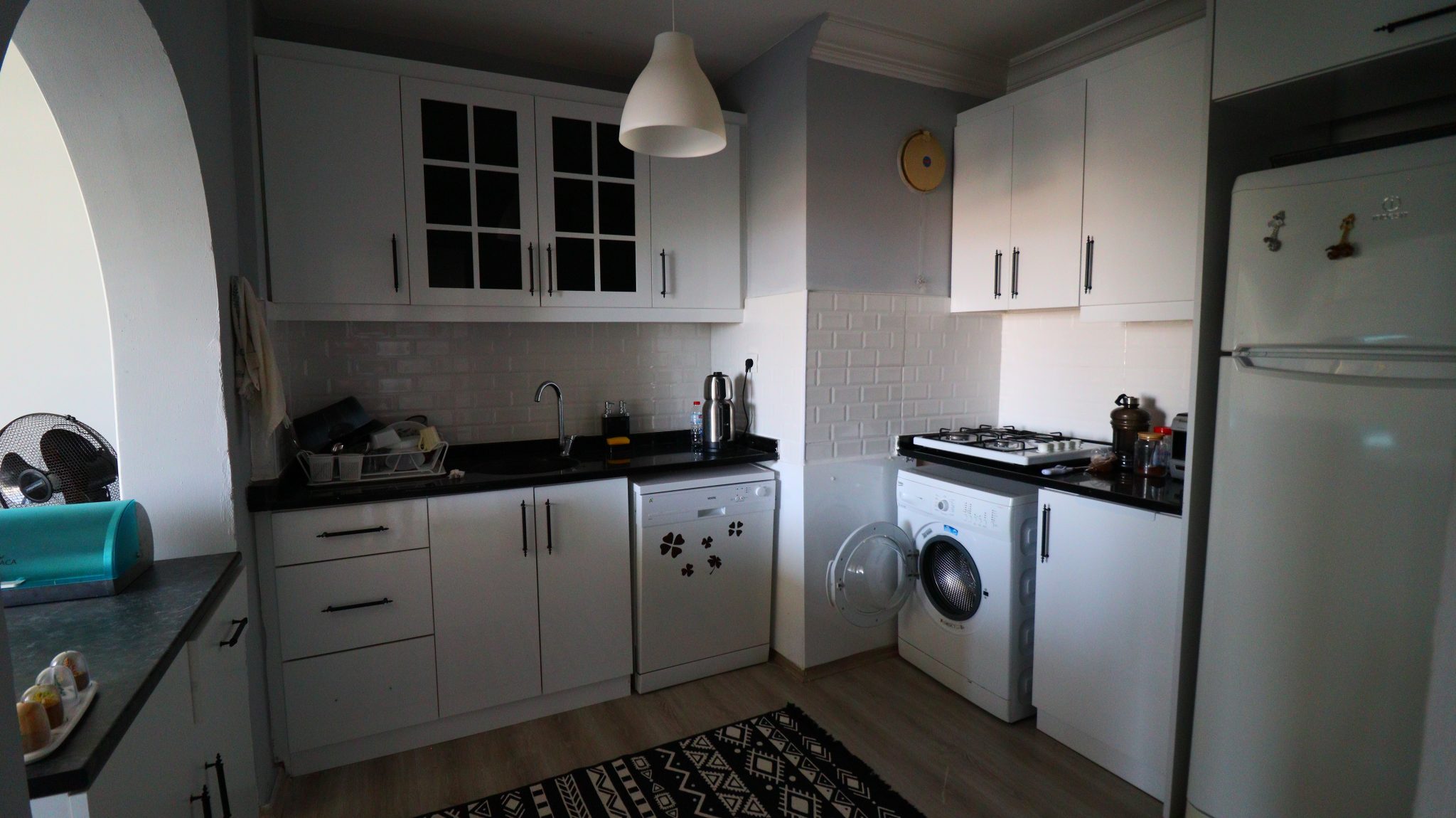 Mersin Erdemli Tömük Ferienkomplex 2+1 gepflegte Wohnung zu verkaufen