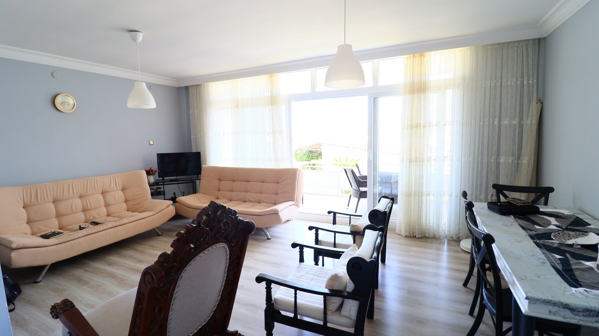 Mersin Erdemli Tömük Ferienkomplex 2+1 gepflegte Wohnung zu verkaufen
