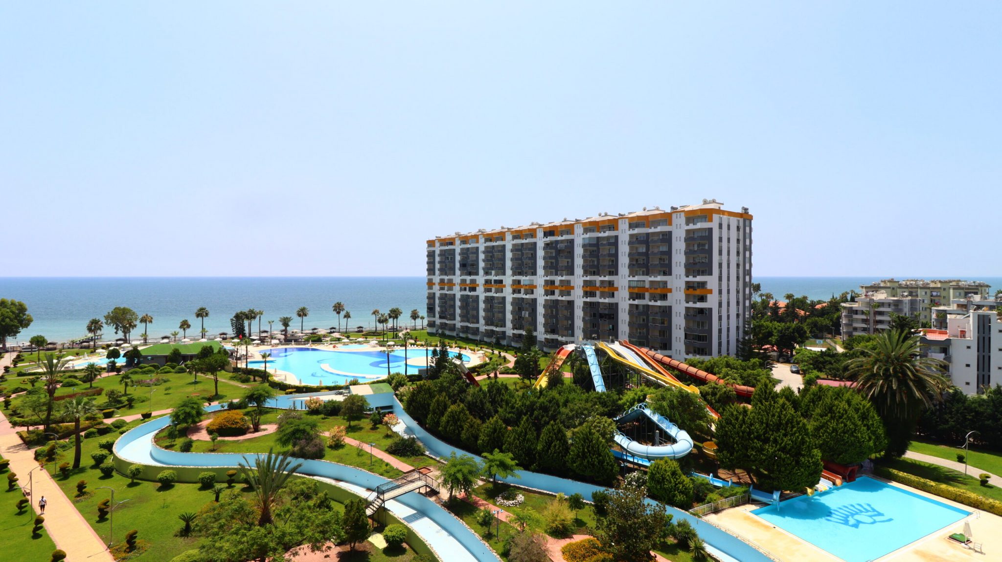 Mersin Kargıpınarı Denize Sıfır Queenaba Sitesi Satılık Köşe Daire