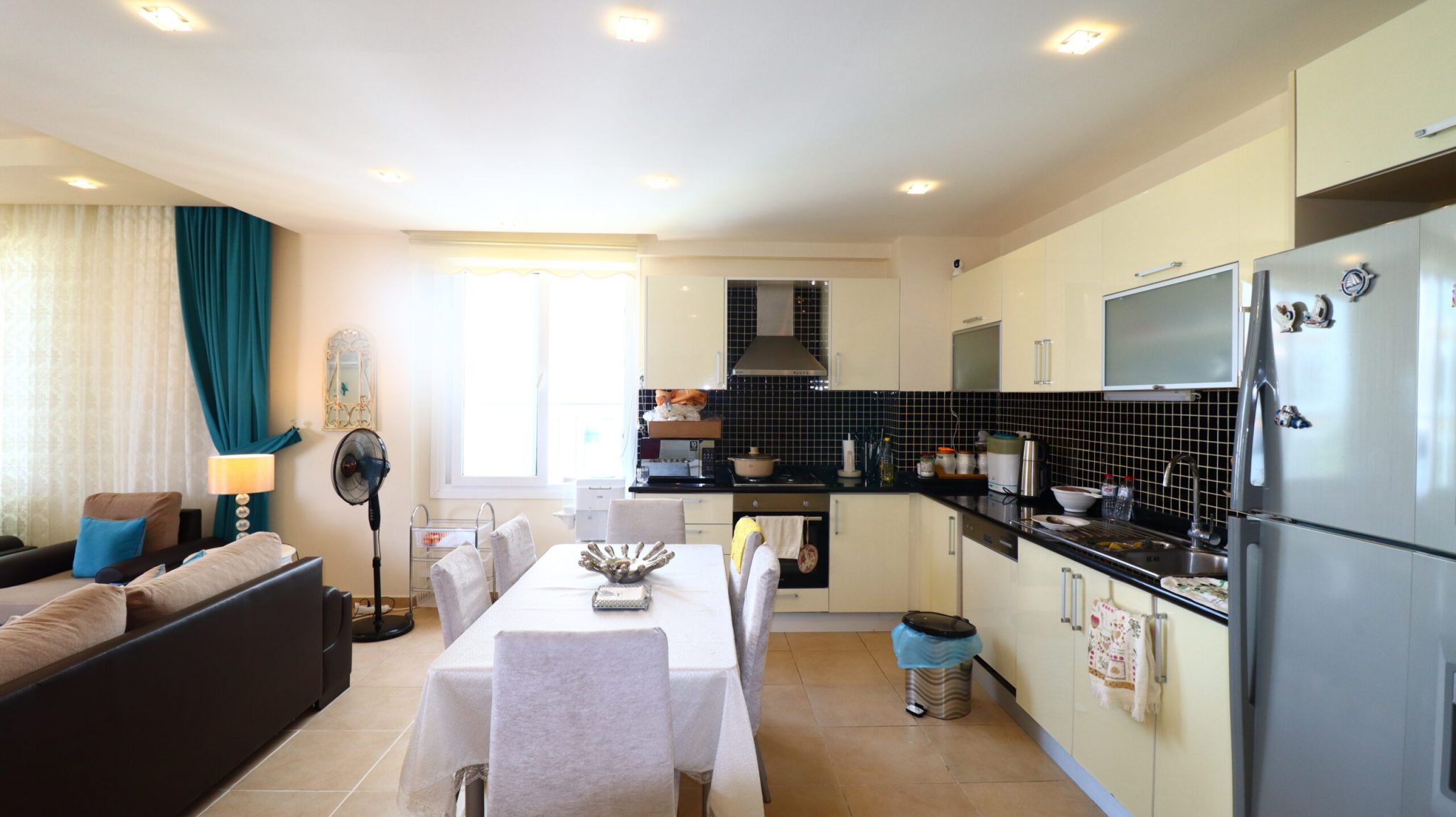 Mersin Kargıpınarı Denize Sıfır Queenaba Sitesi Satılık Köşe Daire