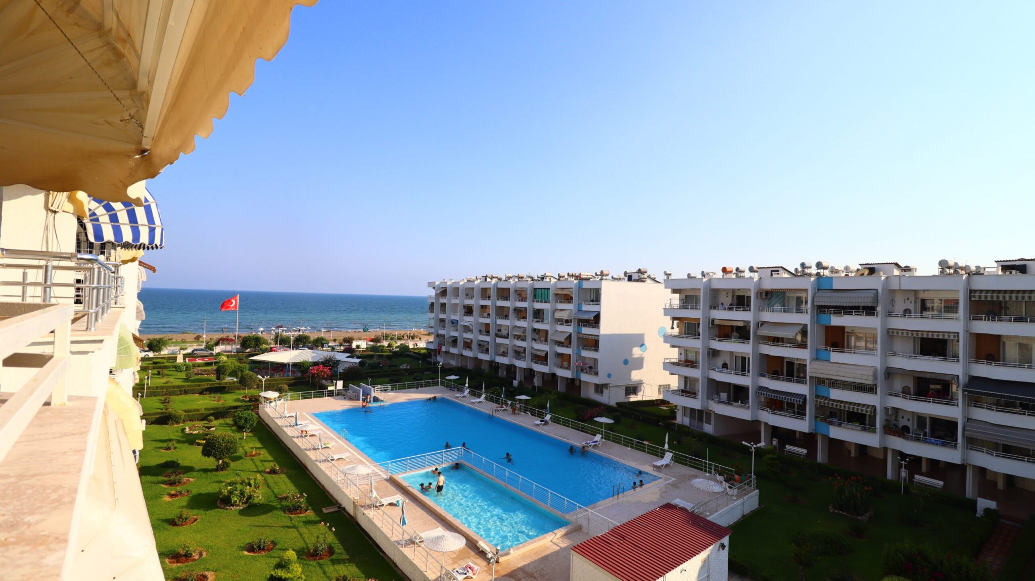 Mersin Erdemli Akdeniz Tatil Sitesi Denize Sıfır Satılık Daire