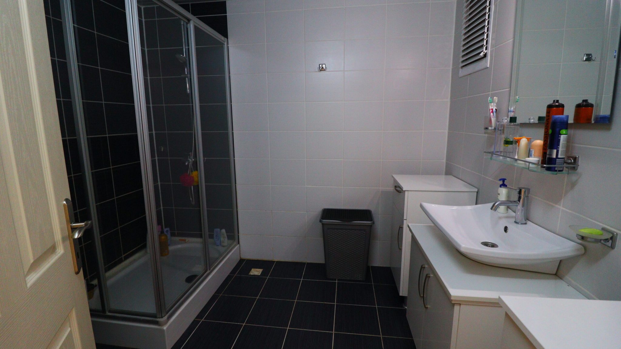 Mersin Erdemli Kargıpınarı Queenaba Sitesi 3+1 Eşyalı Satılık Köşe Daire