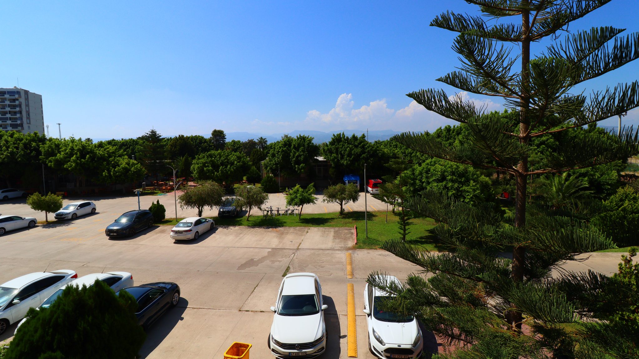 Mersin Erdemli Kargıpınarı Queenaba Site 3+1 möblierte Eckwohnung zu verkaufen