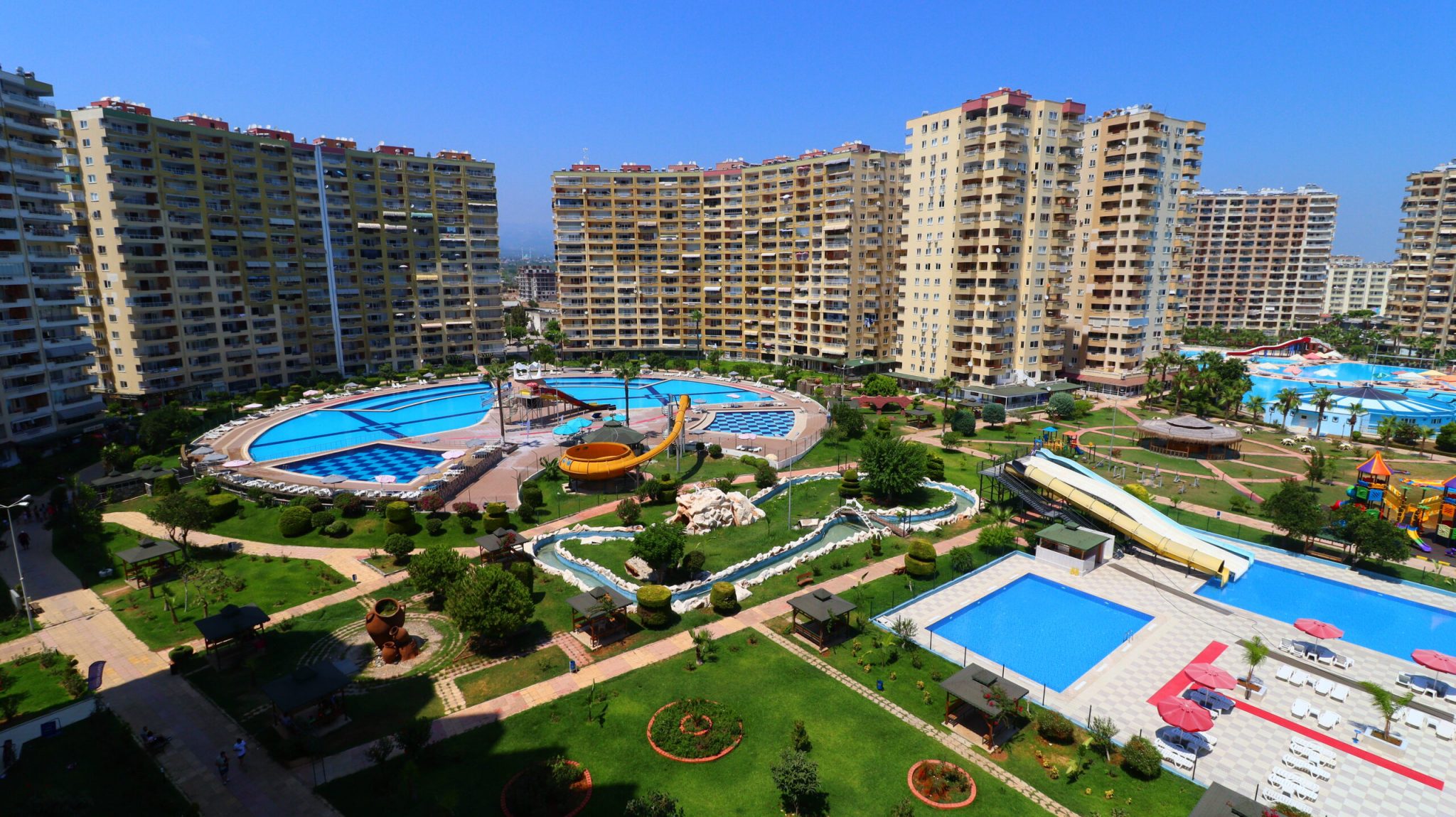 Mersin Erdemli Tömük Flamingo 8 Sitesi Ön Blok Satılık 2+1 Geniş Daire