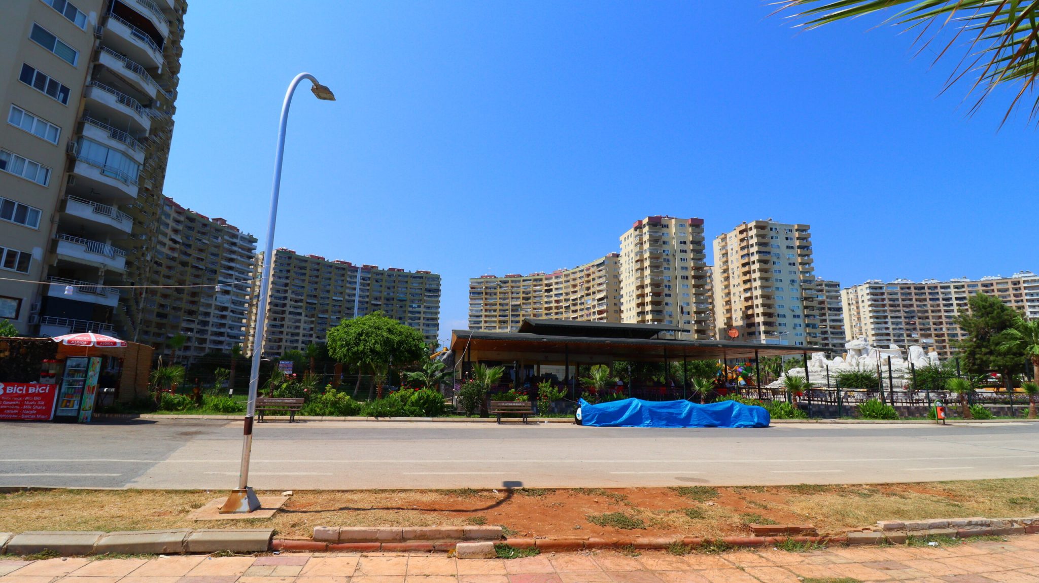 Mersin Erdemli Tömük Flamingo 8 Sitesi Ön Blok Satılık 2+1 Geniş Daire