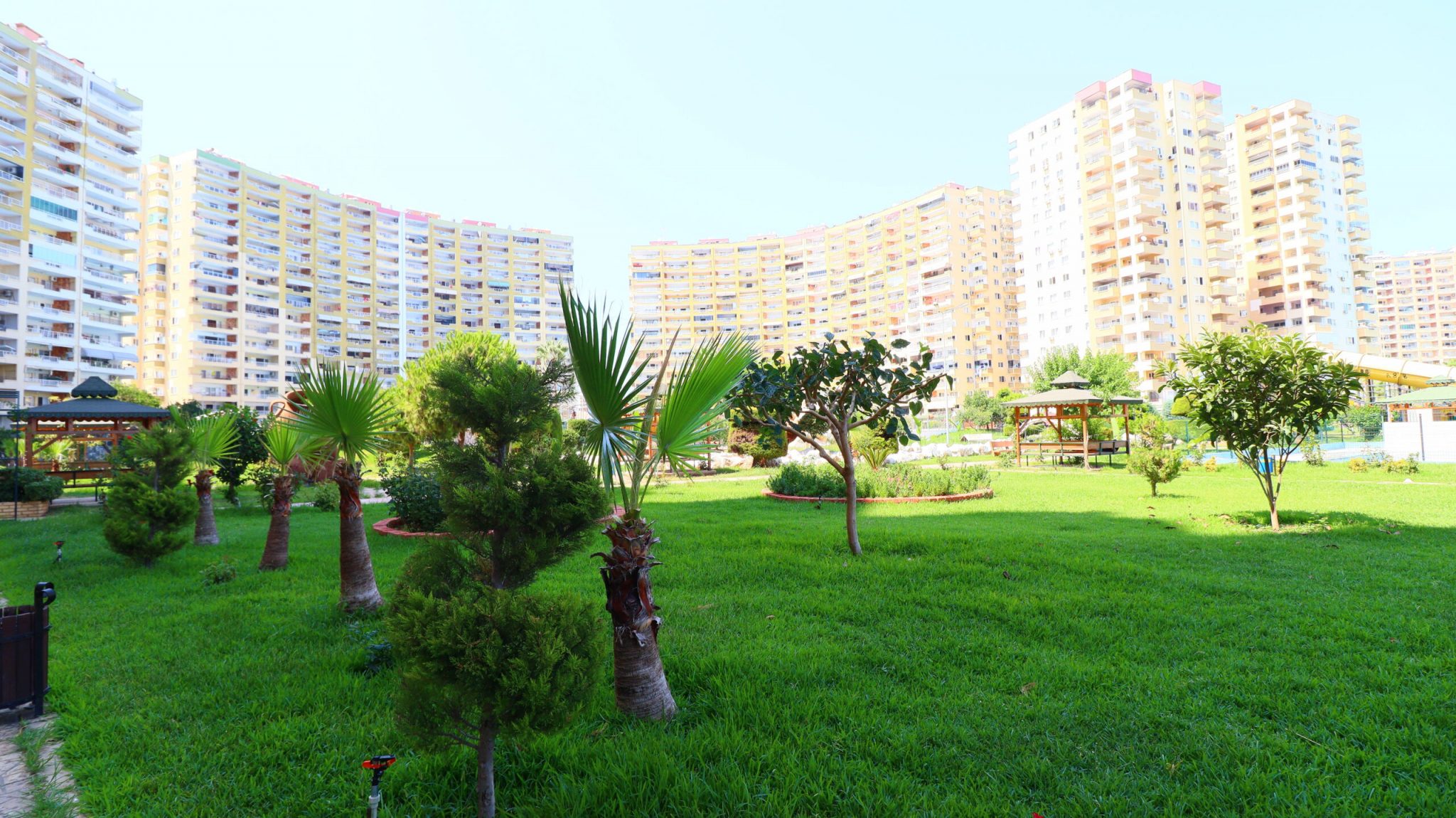 Mersin Erdemli Tömük Flamingo 8 Sitesi Ön Blok Satılık 2+1 Geniş Daire