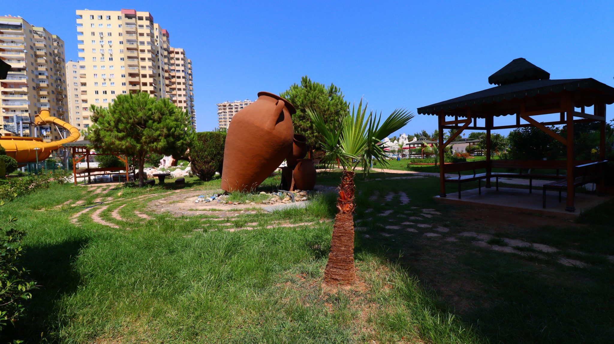 Mersin Erdemli Tömük Flamingo 8 Sitesi Ön Blok Satılık 2+1 Geniş Daire