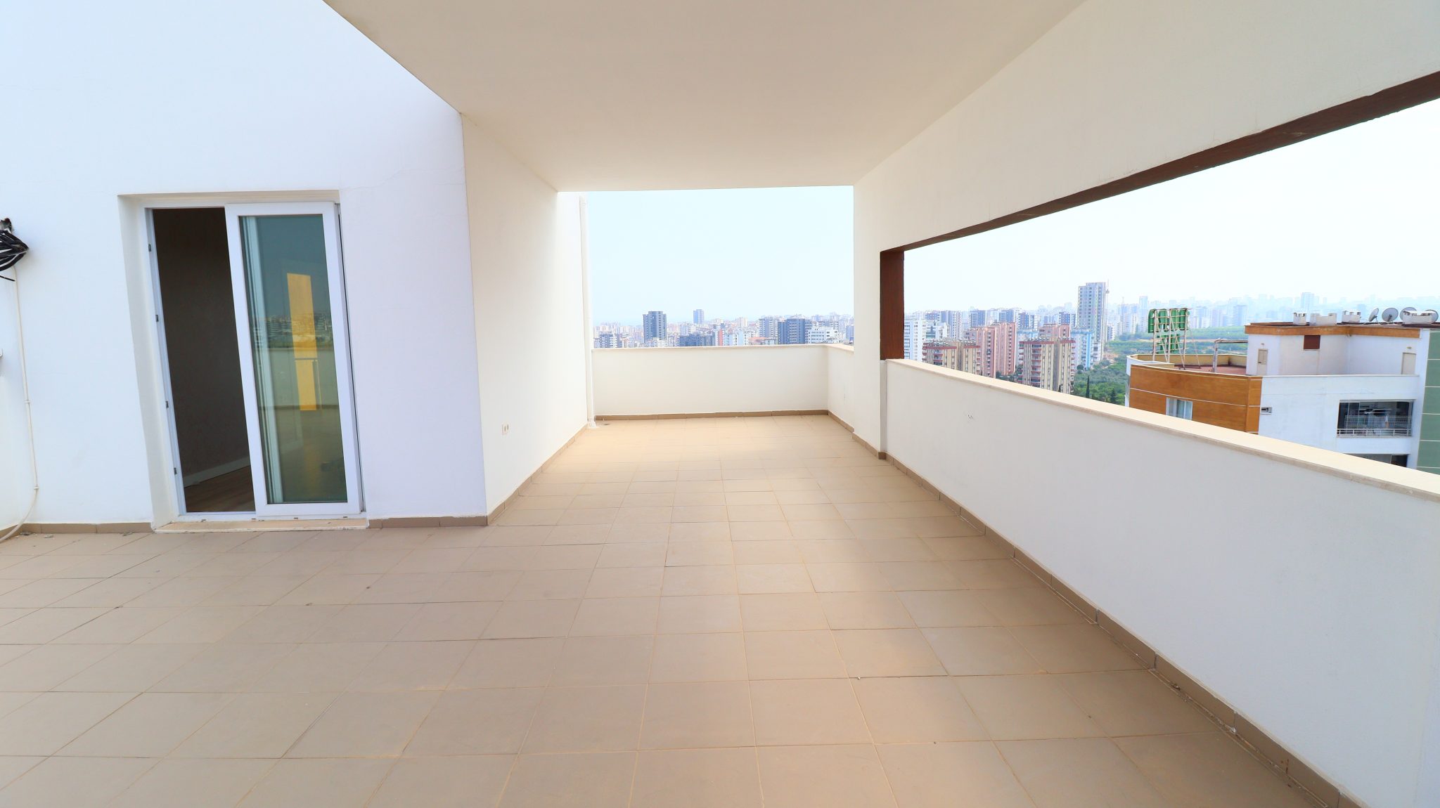 Mersin Erdemli Mezitli Dora Life Sitesi Satılık 2+1 Teras Katı Daire