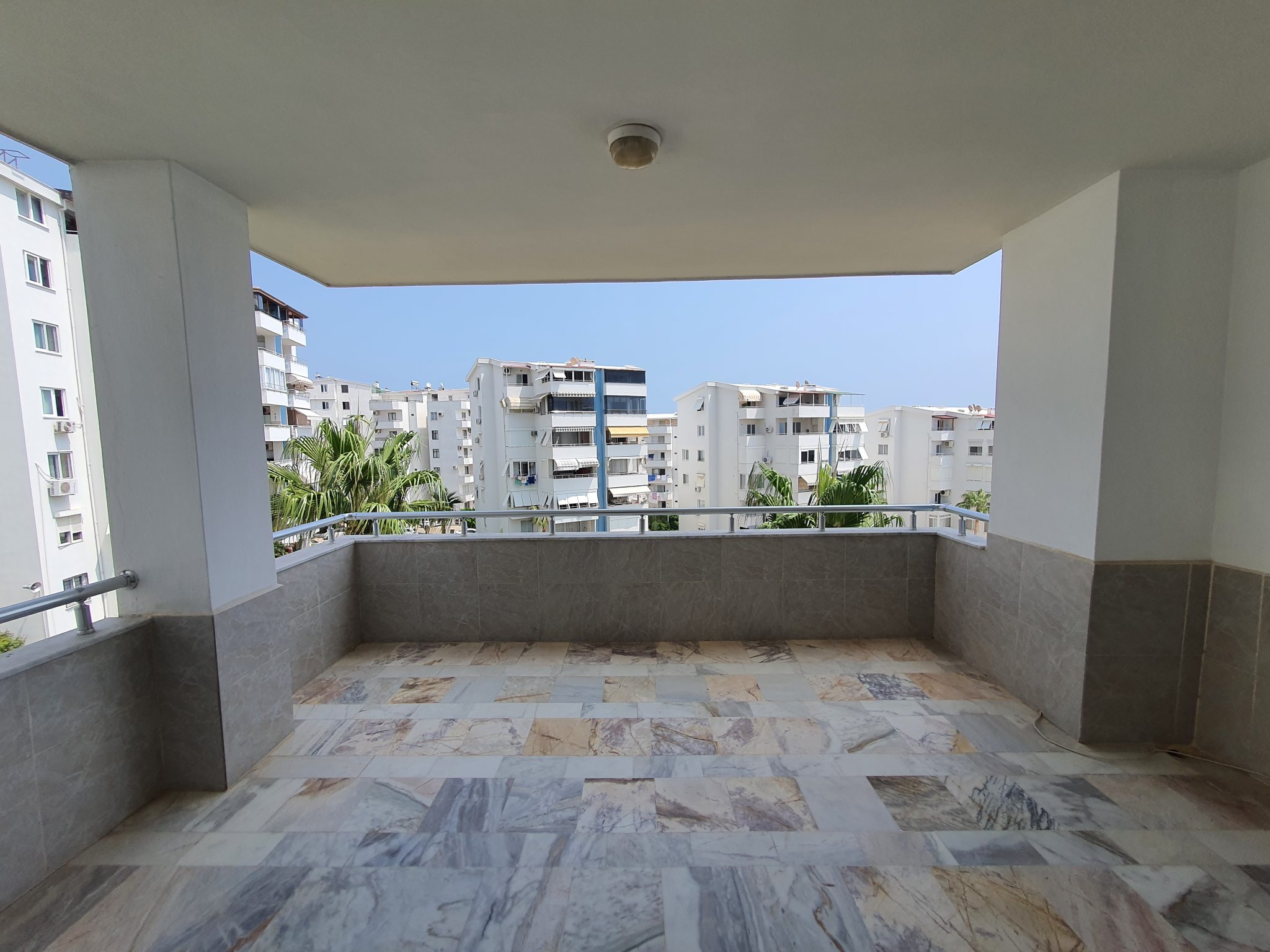 Mersin Ayaş Tırtar Marina Sitesi Denize Sıfır Satılık Daire