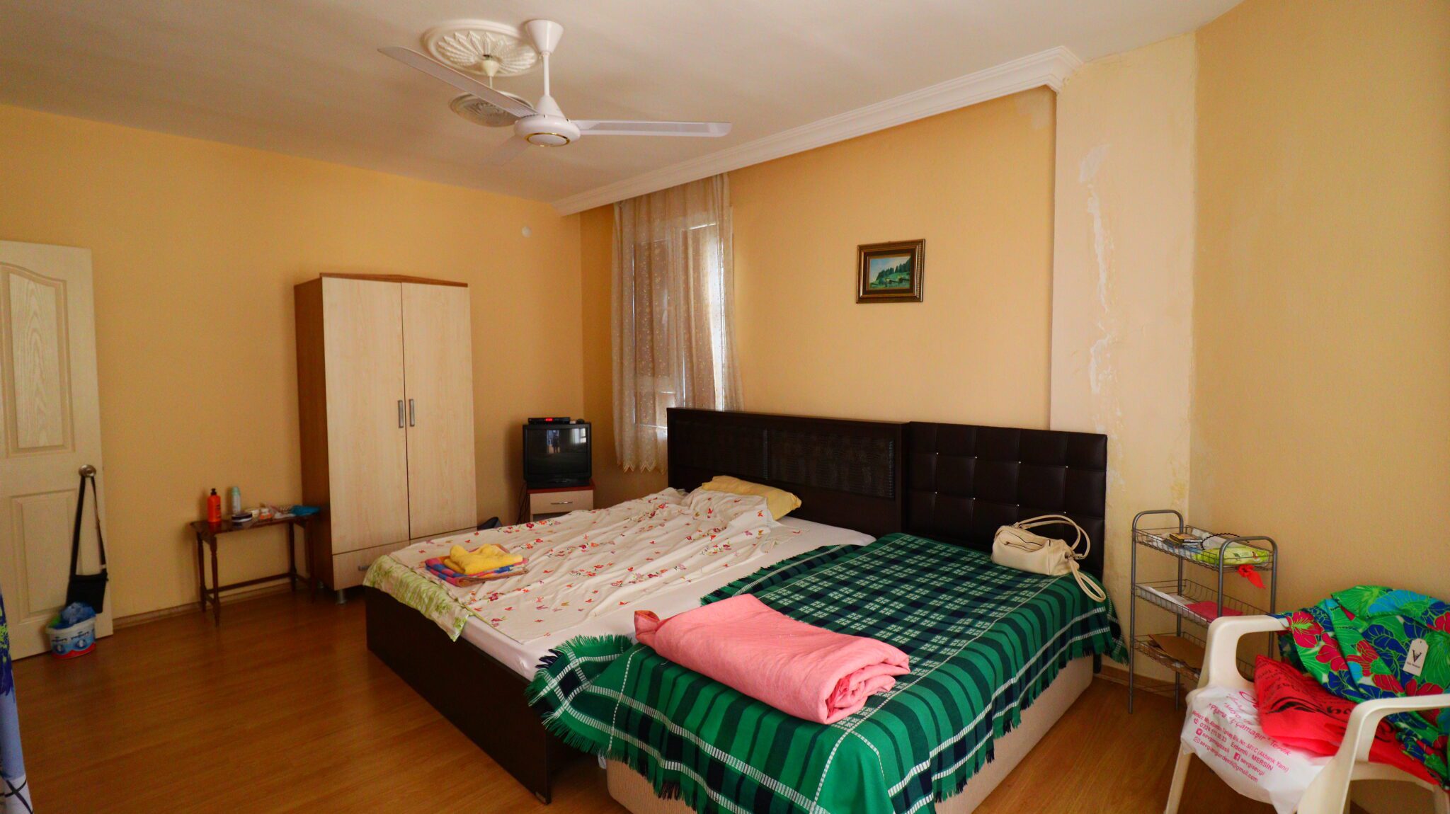 Mersin Erdemli Güzedağ Sitesi Eşyalı Satılık 3+1 Geniş Masrafsız Daire