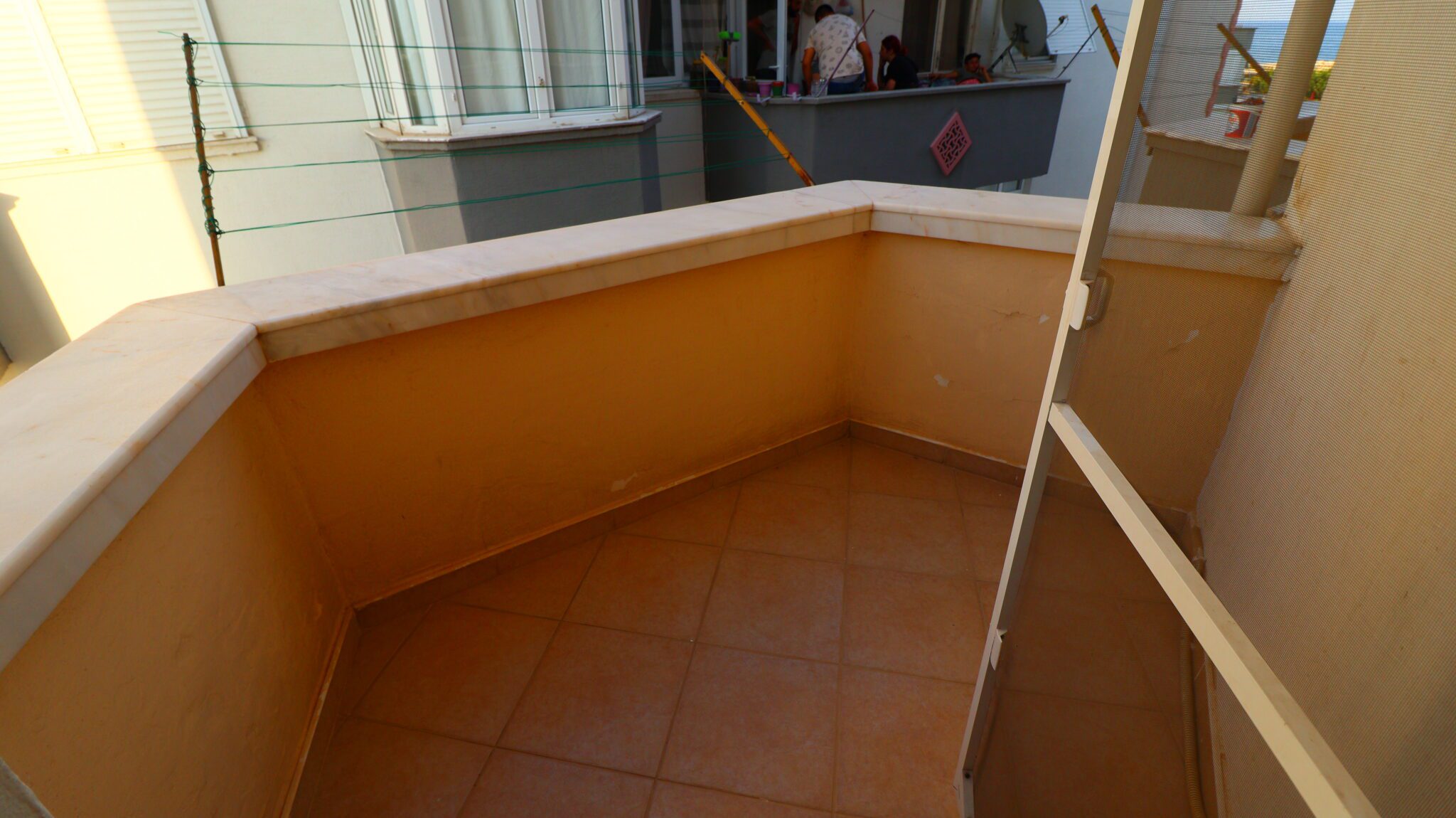 Mersin Erdemli Güzedağ Sitesi Eşyalı Satılık 3+1 Geniş Masrafsız Daire