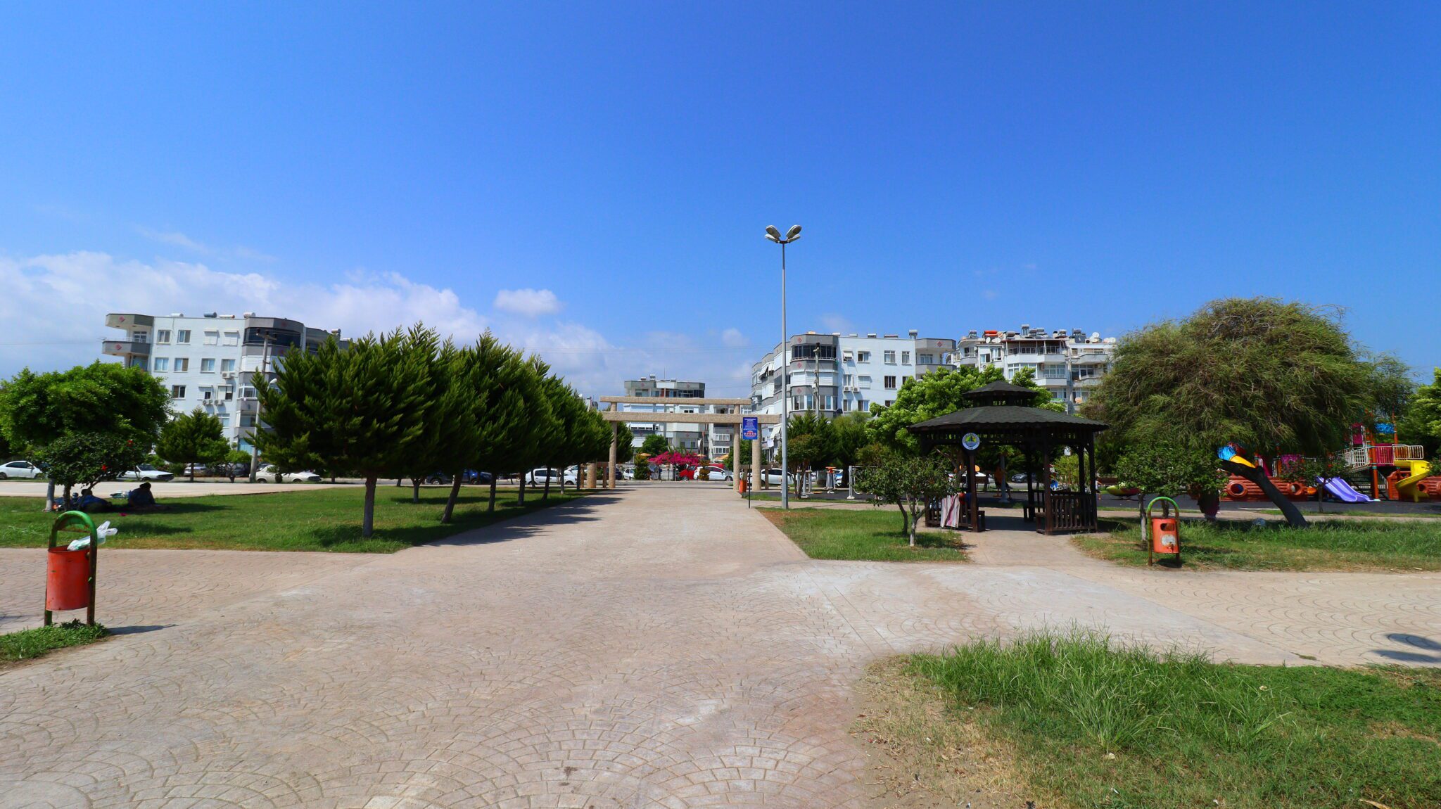Mersin Erdemli Güzeldağ Sitesi Ön Blok Satılık 2+1 Köşe Daire