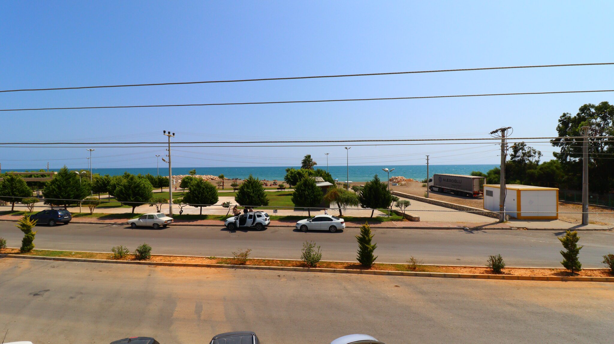 Mersin Erdemli Güzeldağ Sitesi Ön Blok Satılık 2+1 Köşe Daire