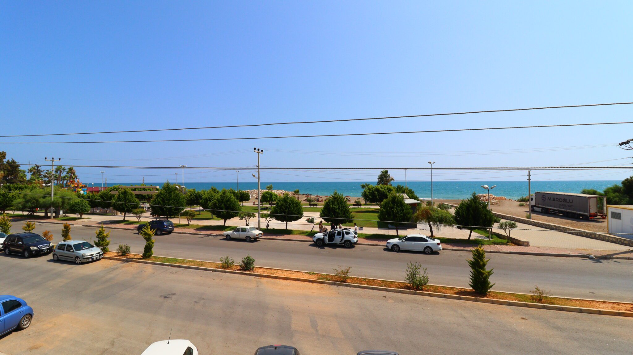Mersin Erdemli Güzeldağ Sitesi Ön Blok Satılık 2+1 Köşe Daire