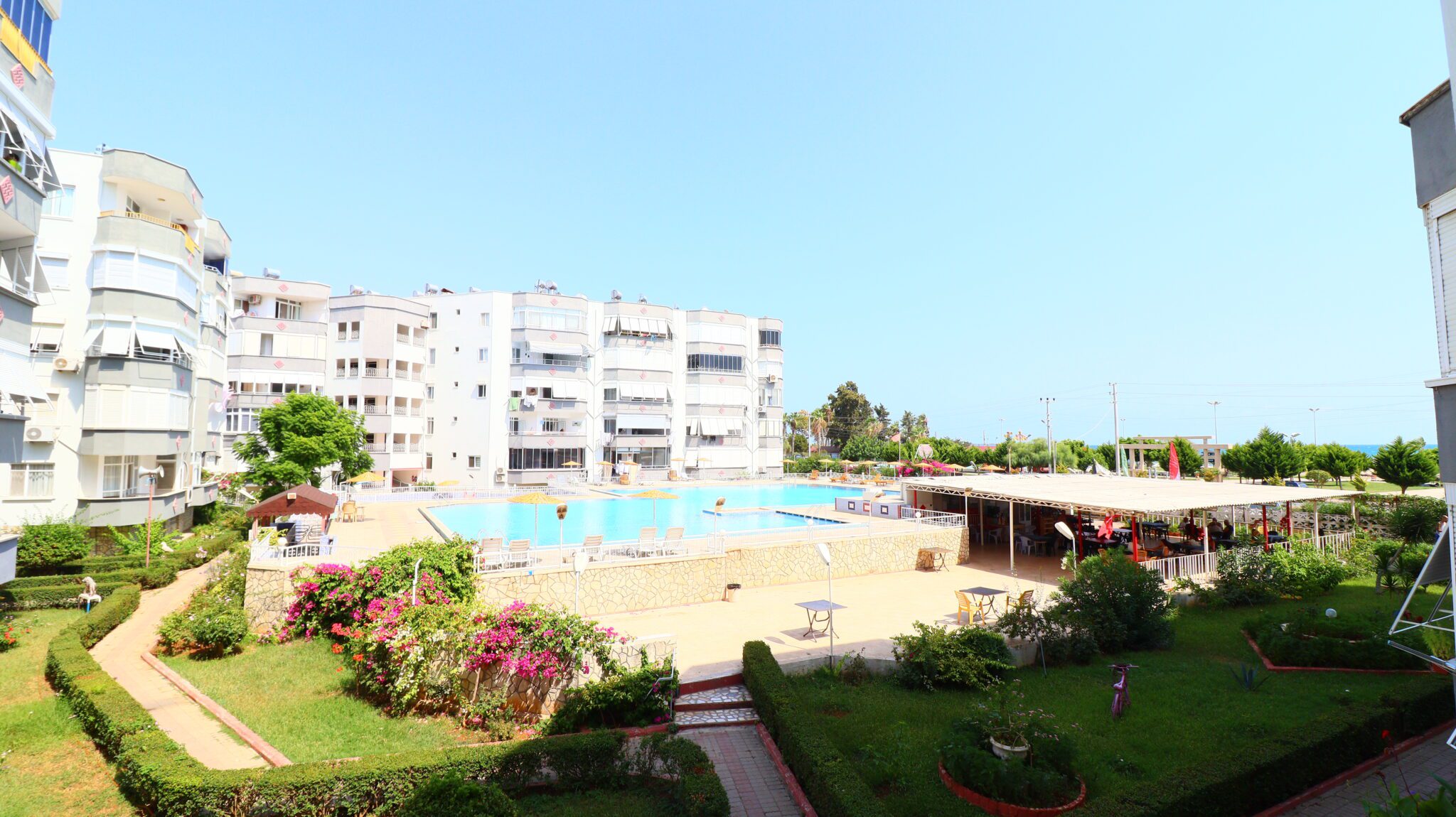 Mersin Erdemli Güzeldağ Sitesi Ön Blok Satılık 2+1 Köşe Daire