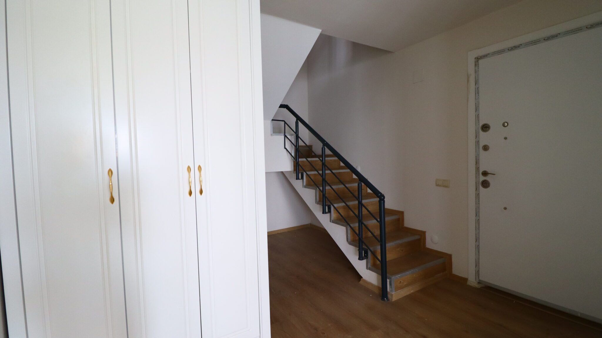 Mersin Erdemli Aşşağı Alata Satılık 4+1 Dublex Daire