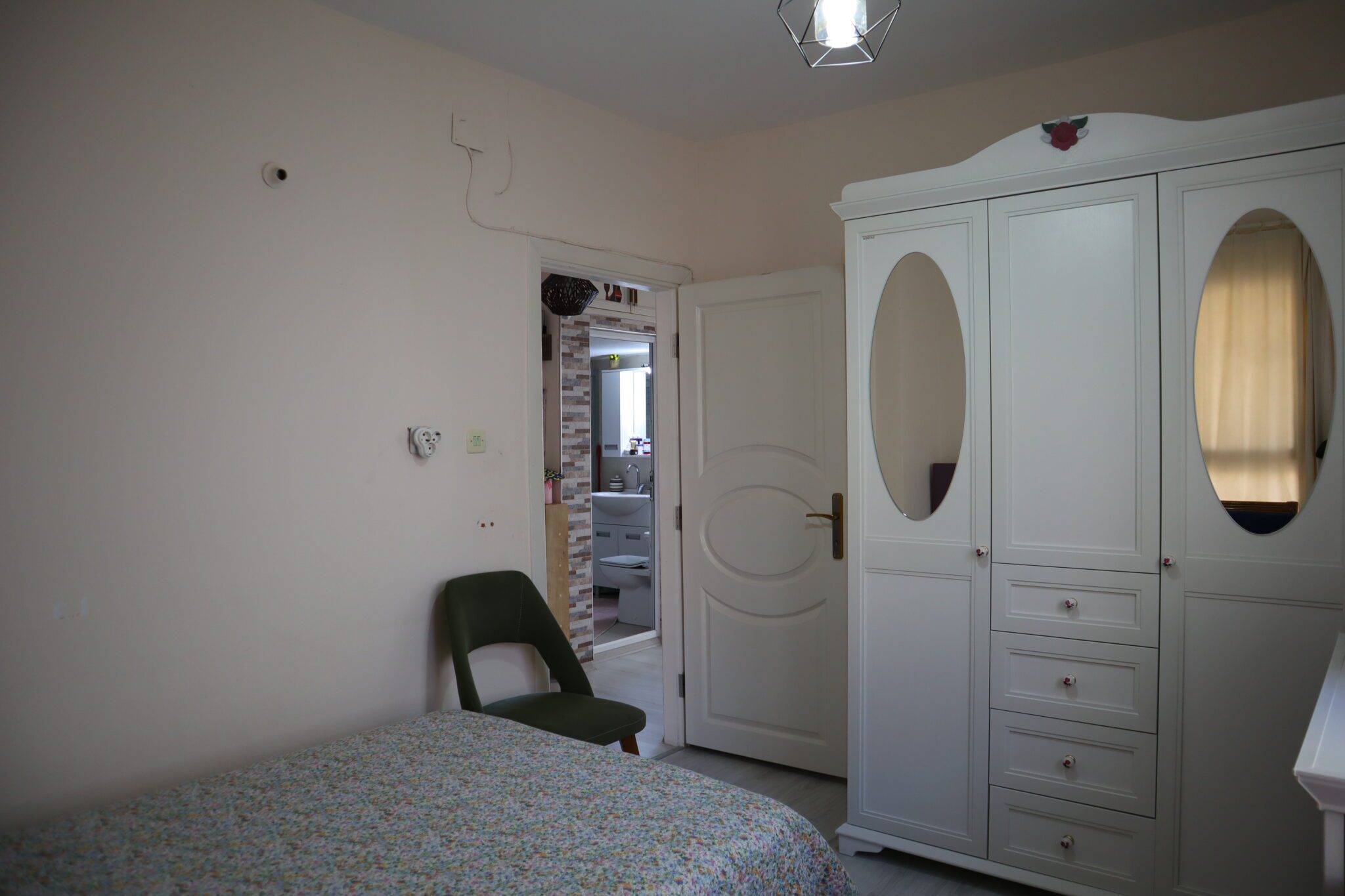 Mersin Erdemli Ayaş Çukurova Tatil Sitesi’nde 2+1 Bakımlı Satılık Daire