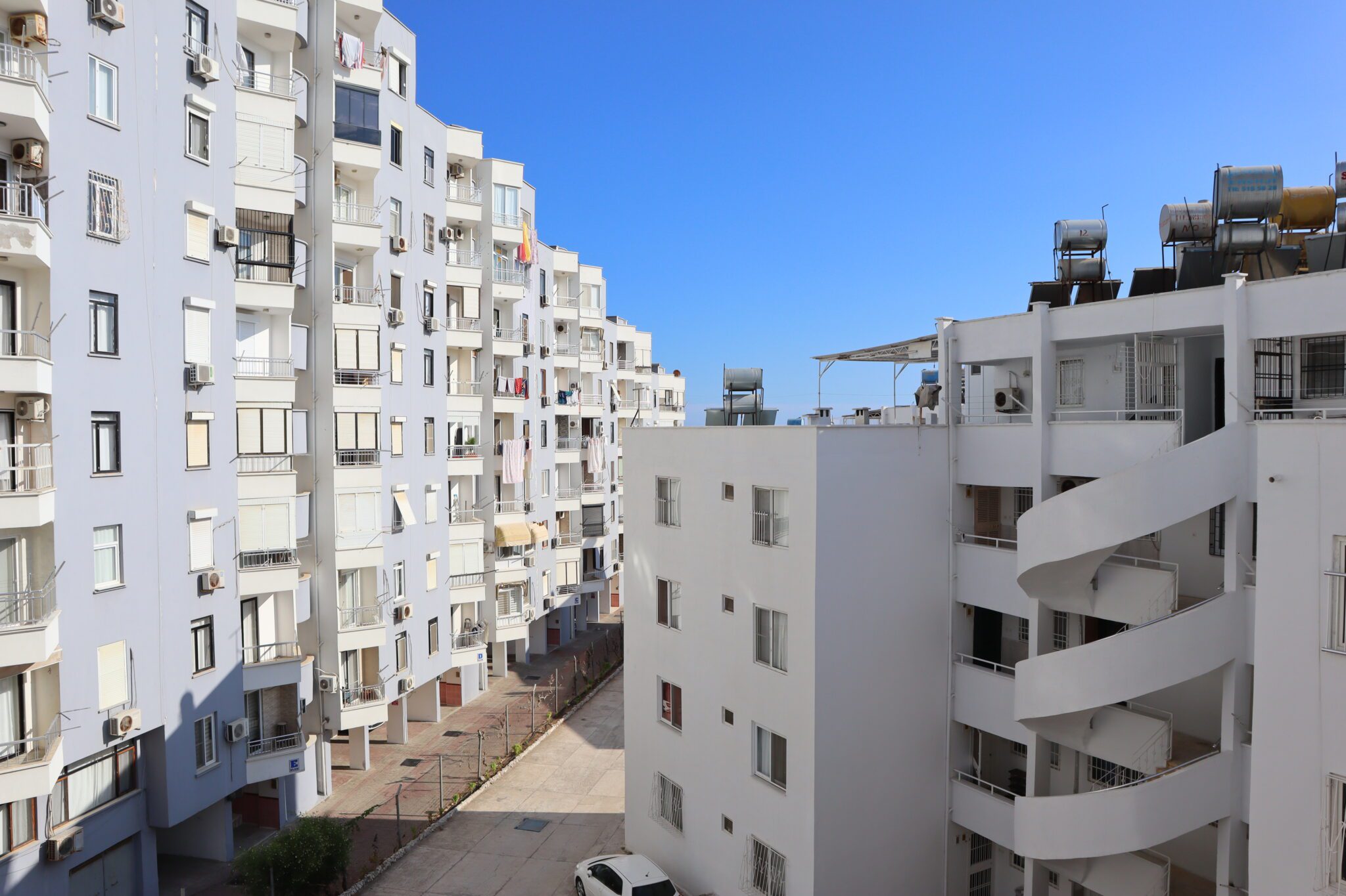 Mersin Erdemli Tömük Öner Tatil Sitesi 3+1 Eşyalı Satılık Köşe Daire