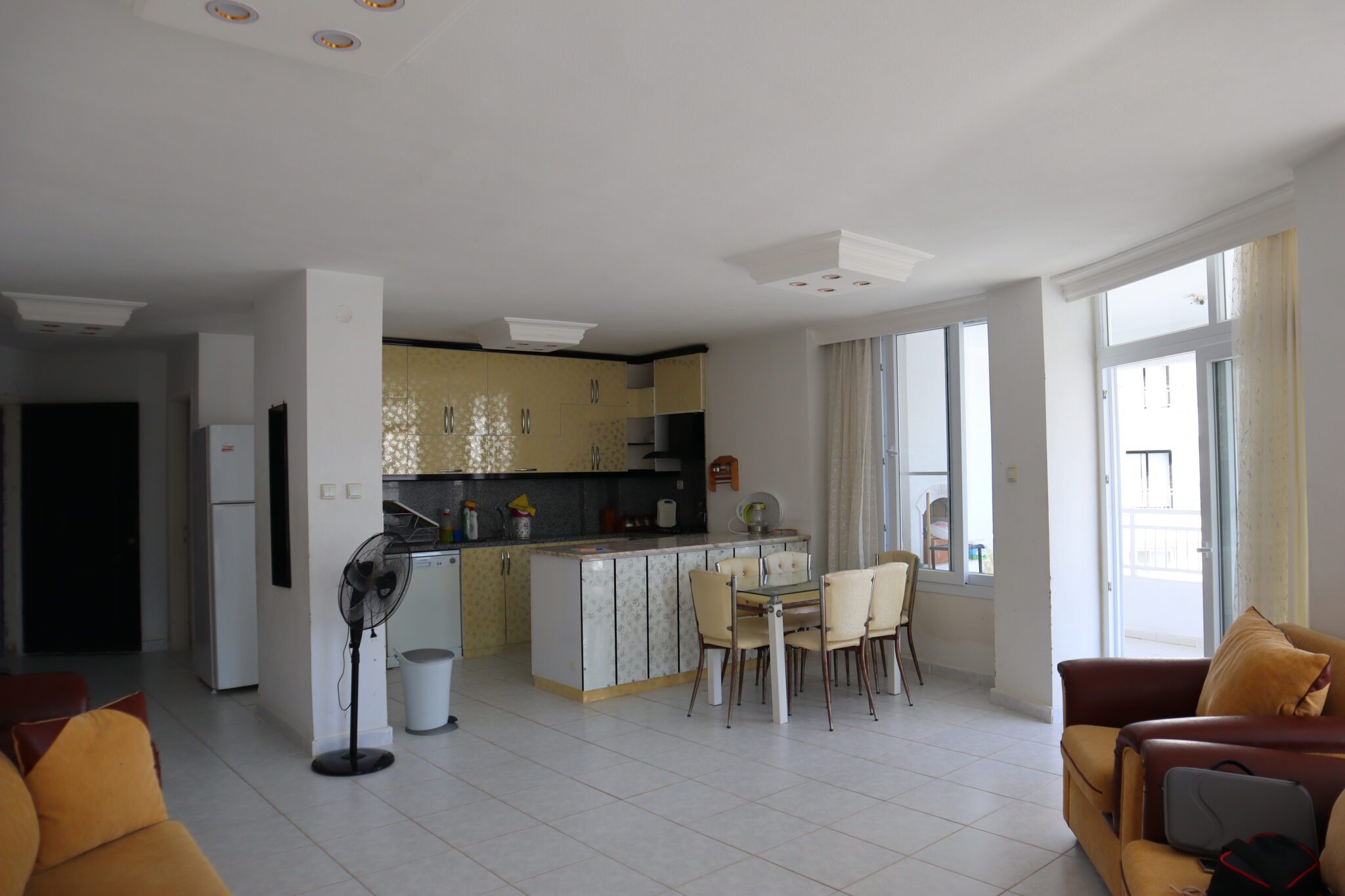 Mersin Erdemli Tömük Öner Tatil Sitesi 3+1 Eşyalı Satılık Köşe Daire