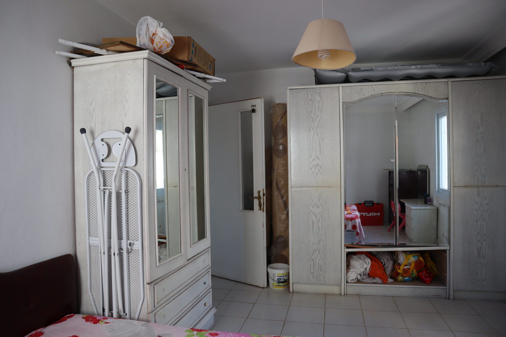 Mersin Erdemli Tömük Öner Tatil Sitesi 3+1 Eşyalı Satılık Köşe Daire