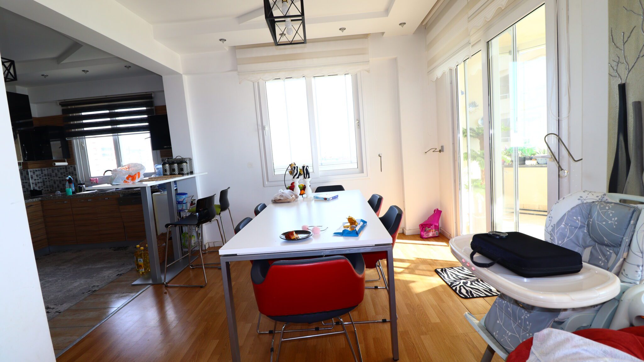 Mersin Erdemli Alatapark Sitesi Deniz Manzaralı Satılık 4+1 Daire