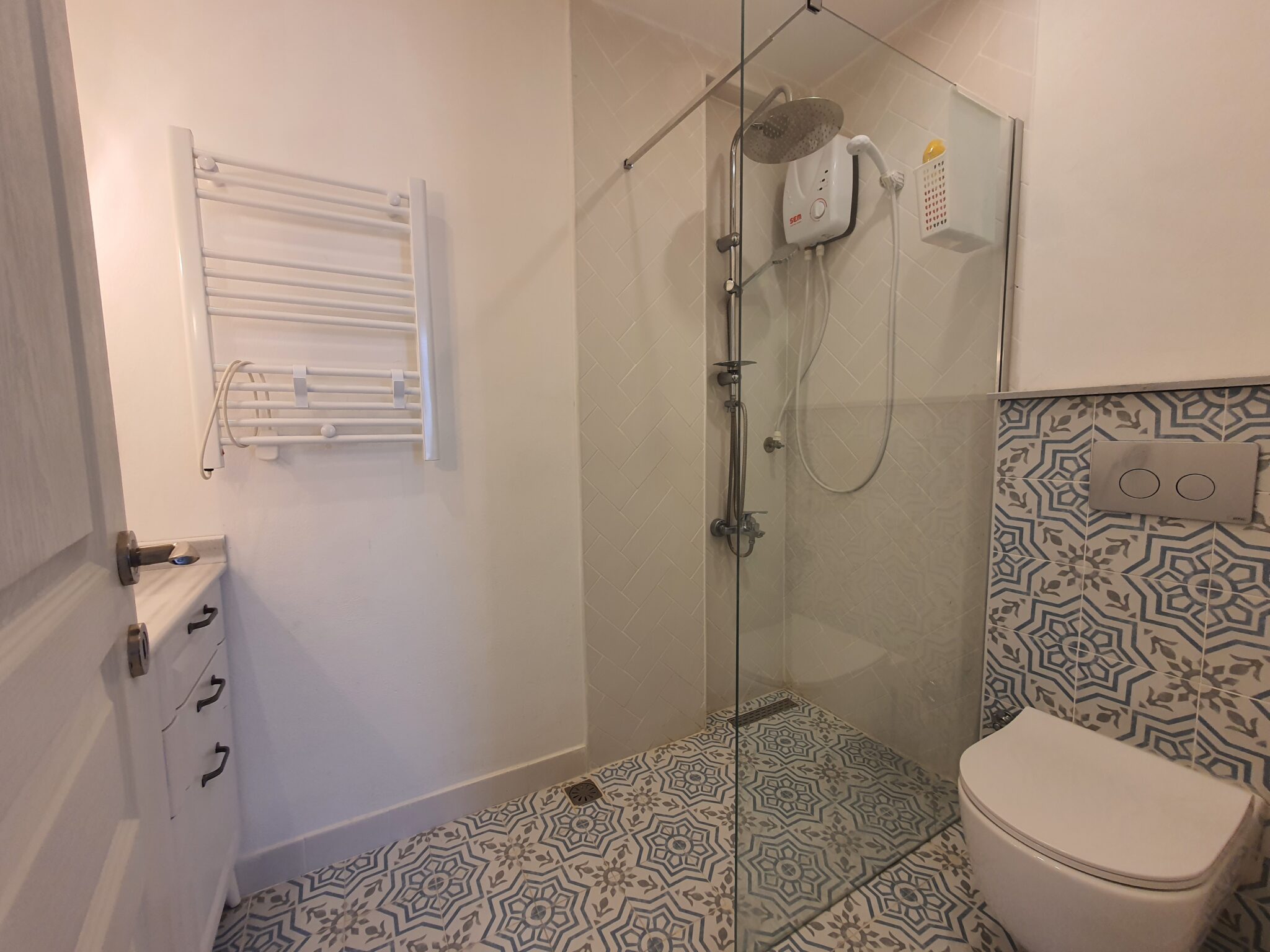 Mersin Erdemli Merkez Mahallesi Close to the Sea 3+1 Apartment for Sale