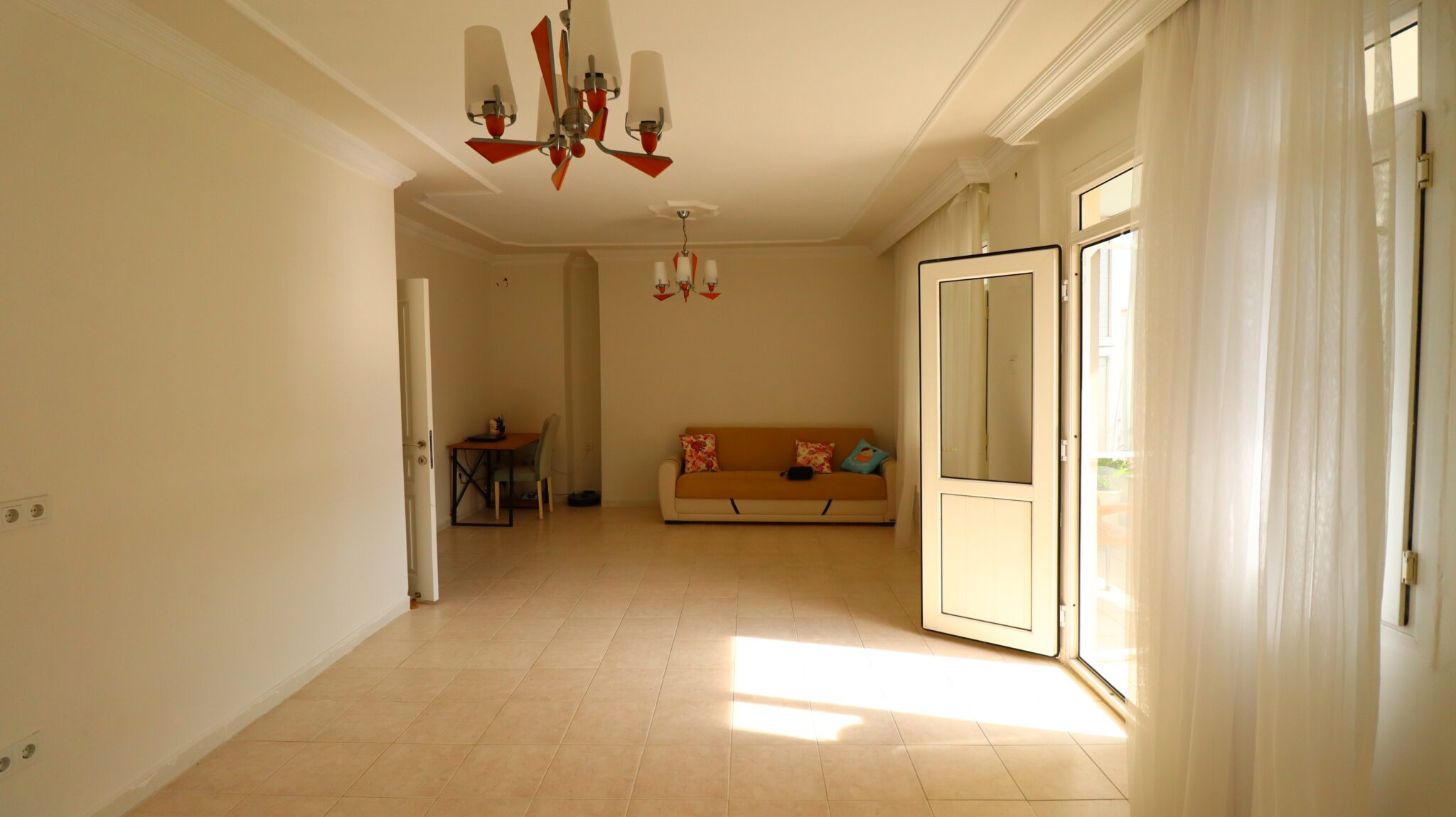 Mersin Erdemli Merkez Mahallesi Close to the Sea 3+1 Apartment for Sale