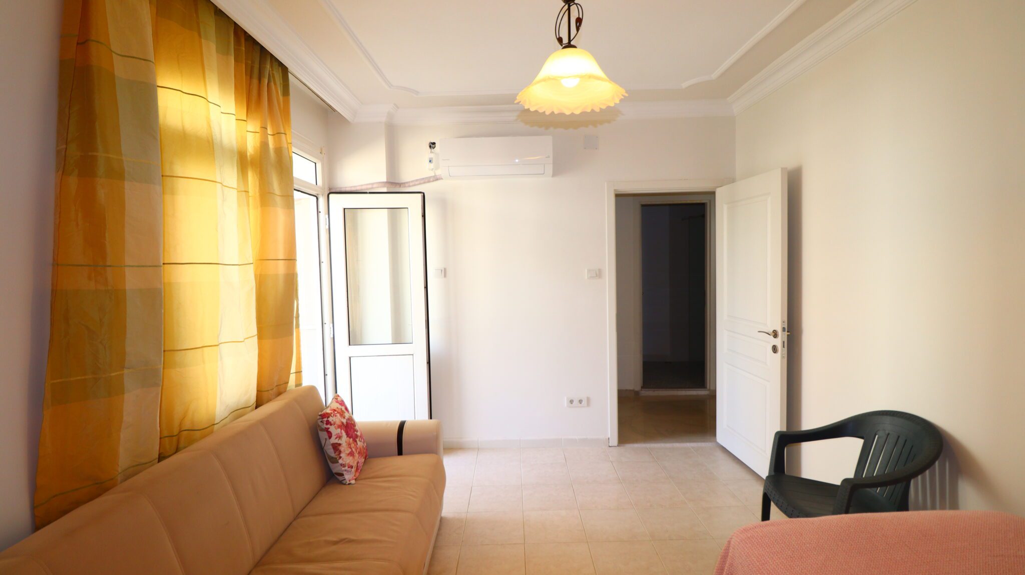 Mersin Erdemli Merkez Mahallesi Close to the Sea 3+1 Apartment for Sale