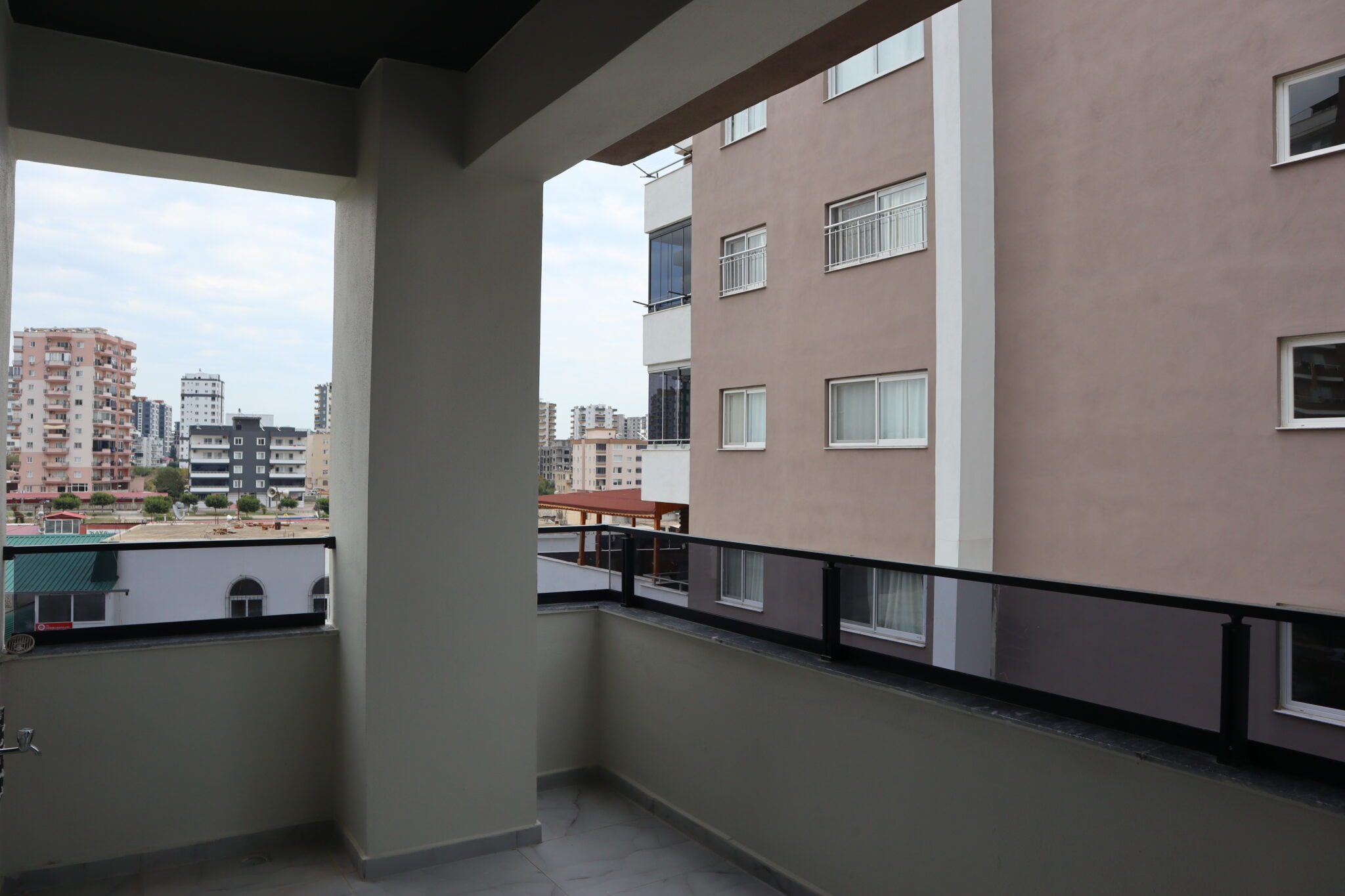Mersin Erdemli Merkez Mahallesi’nde 2+1 Satılık Daire