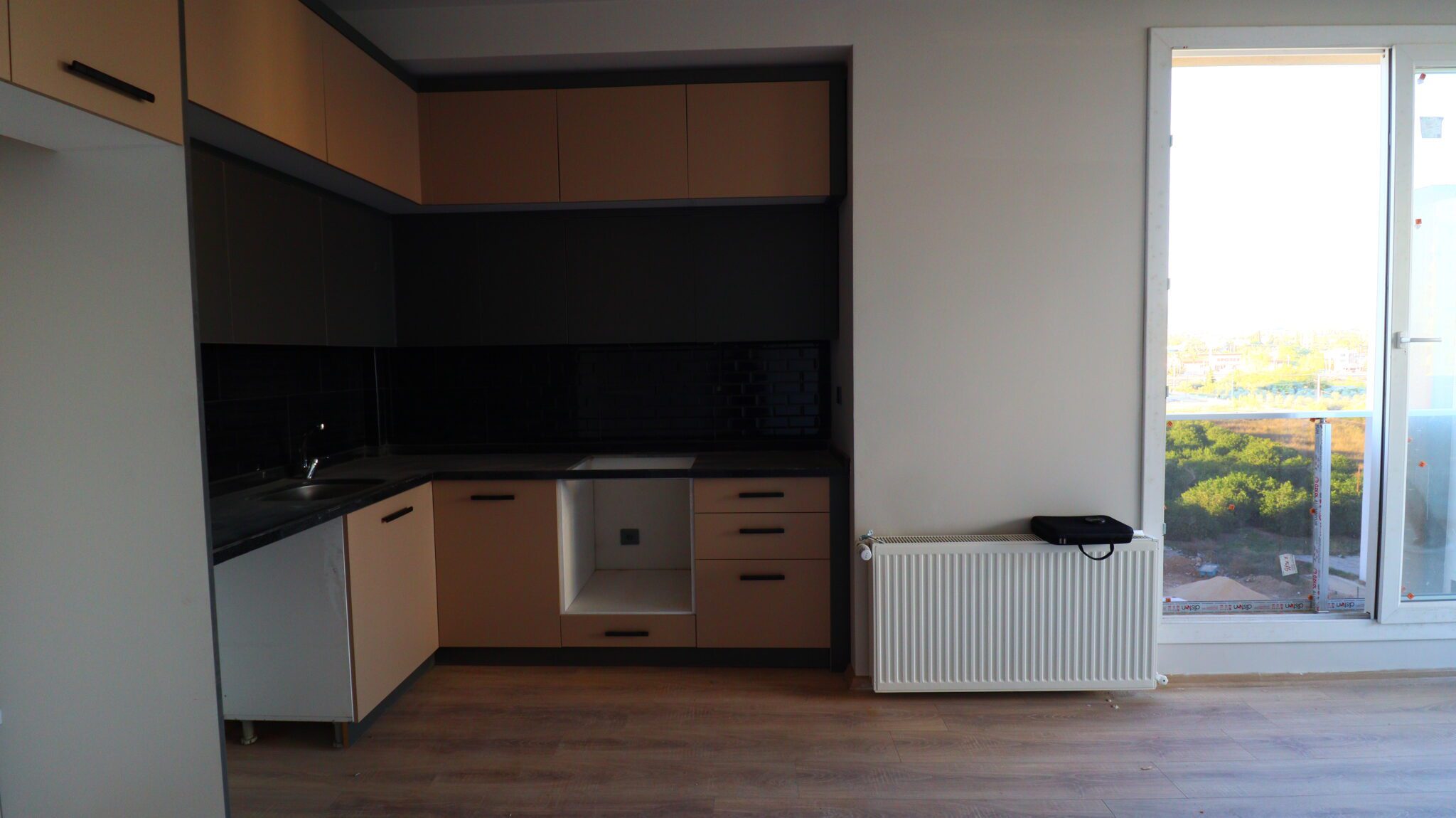 Mersin Erdemli Tömük Exen Projede Satılık 1+1 Yüksek Kat Daire