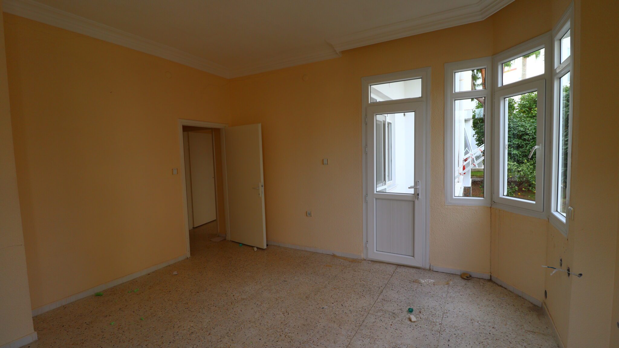Kumkuyu Altınportakal Satılık Bahçe Katı 3+1 Daire