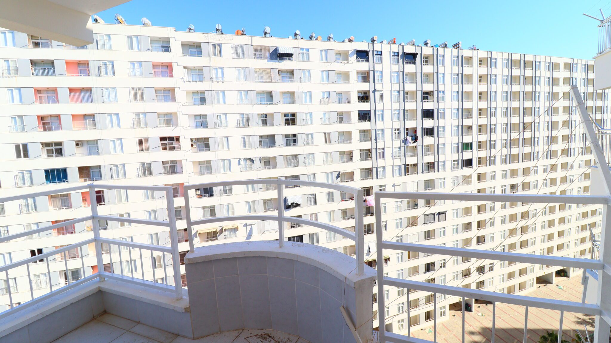Mersin Erdemli Tömük Dimer Sitesi Denize Sıfır Satılık 3+1 Bakımlı Daire
