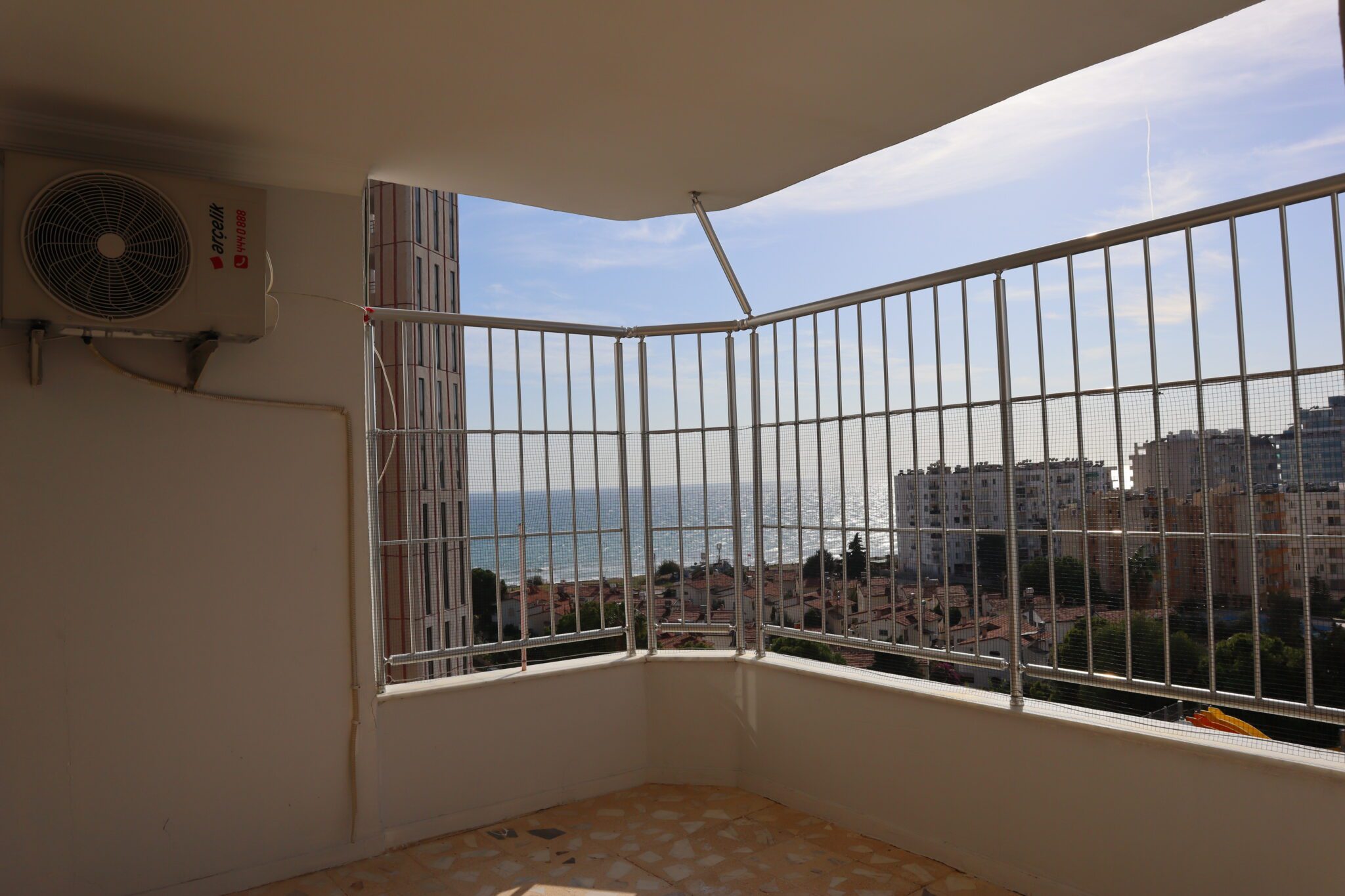 Mersin Erdemli Tömük Elmas Tatil Sitesi 2+1  Eşyalı Köşe Daire