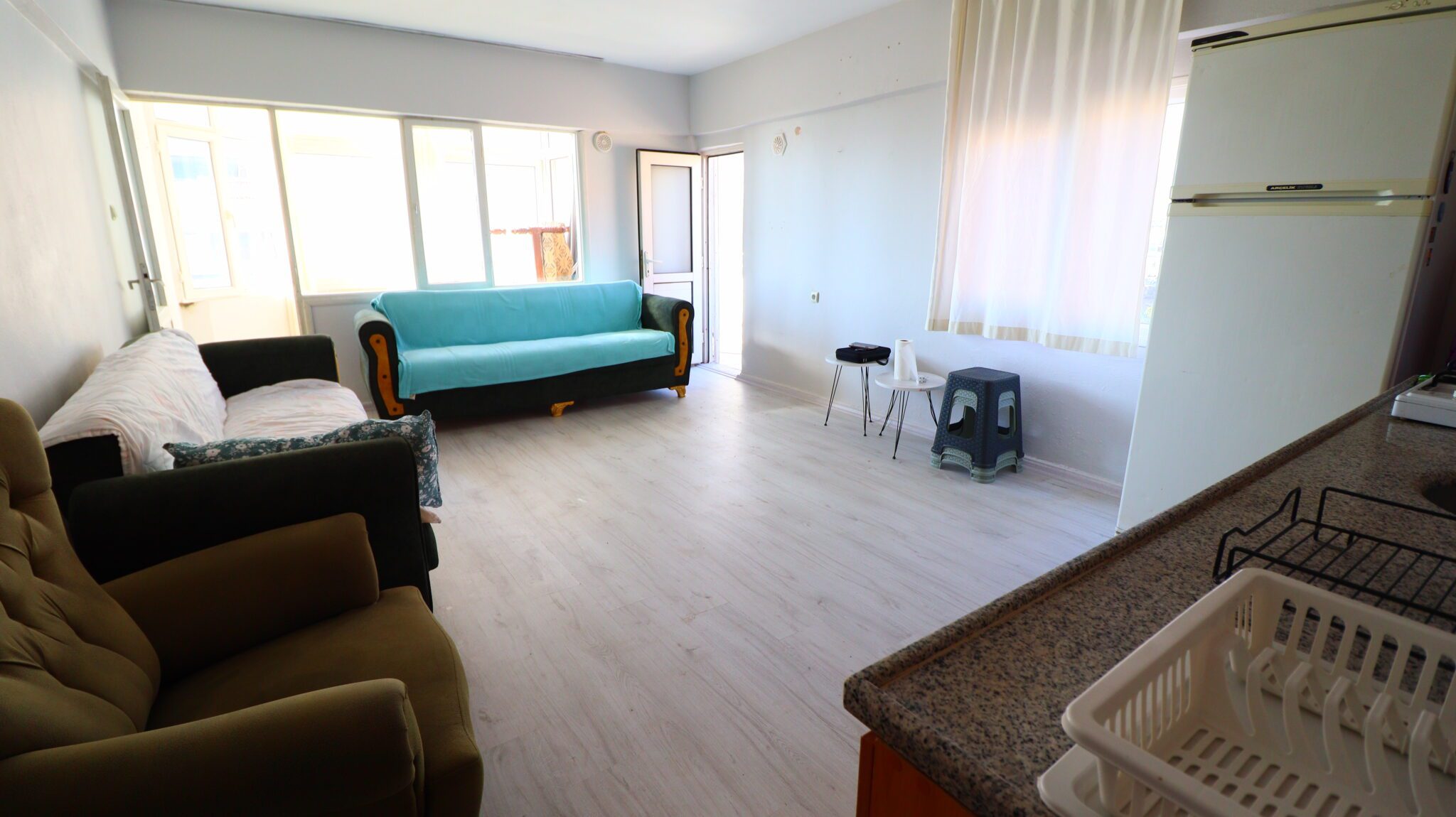 Mersin Erdemli Sahilde Satılık 1+1 Kelepir Fiyata Bakımlı Daire