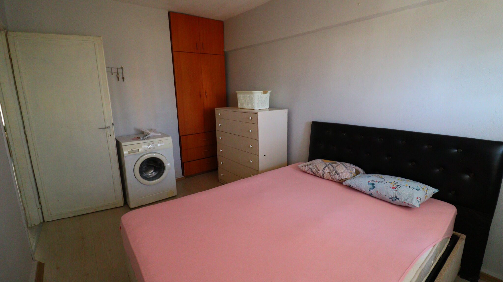 Mersin Erdemli Sahilde Satılık 1+1 Kelepir Fiyata Bakımlı Daire