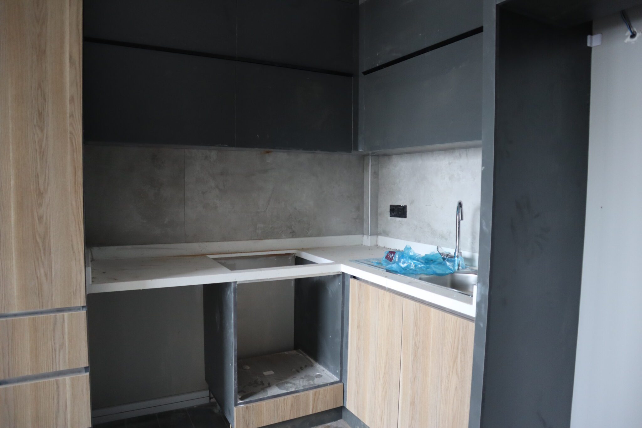 Erschwingliche 1+1-Wohnung zum Verkauf in Mersin Erdemli Arpaçbahşiş