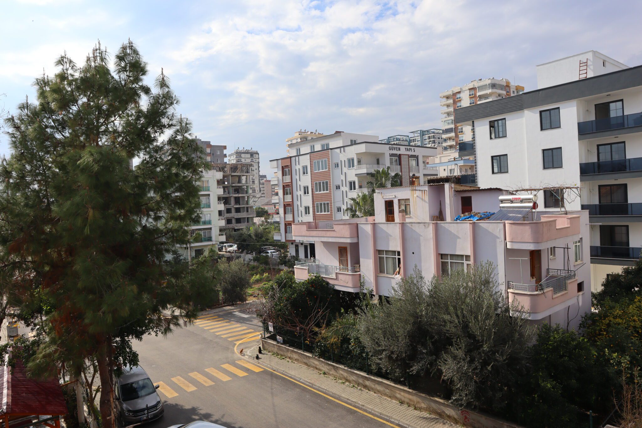 Mersin Erdemli Alata Safir Häuser 3+1 Luxuswohnung zum Verkauf