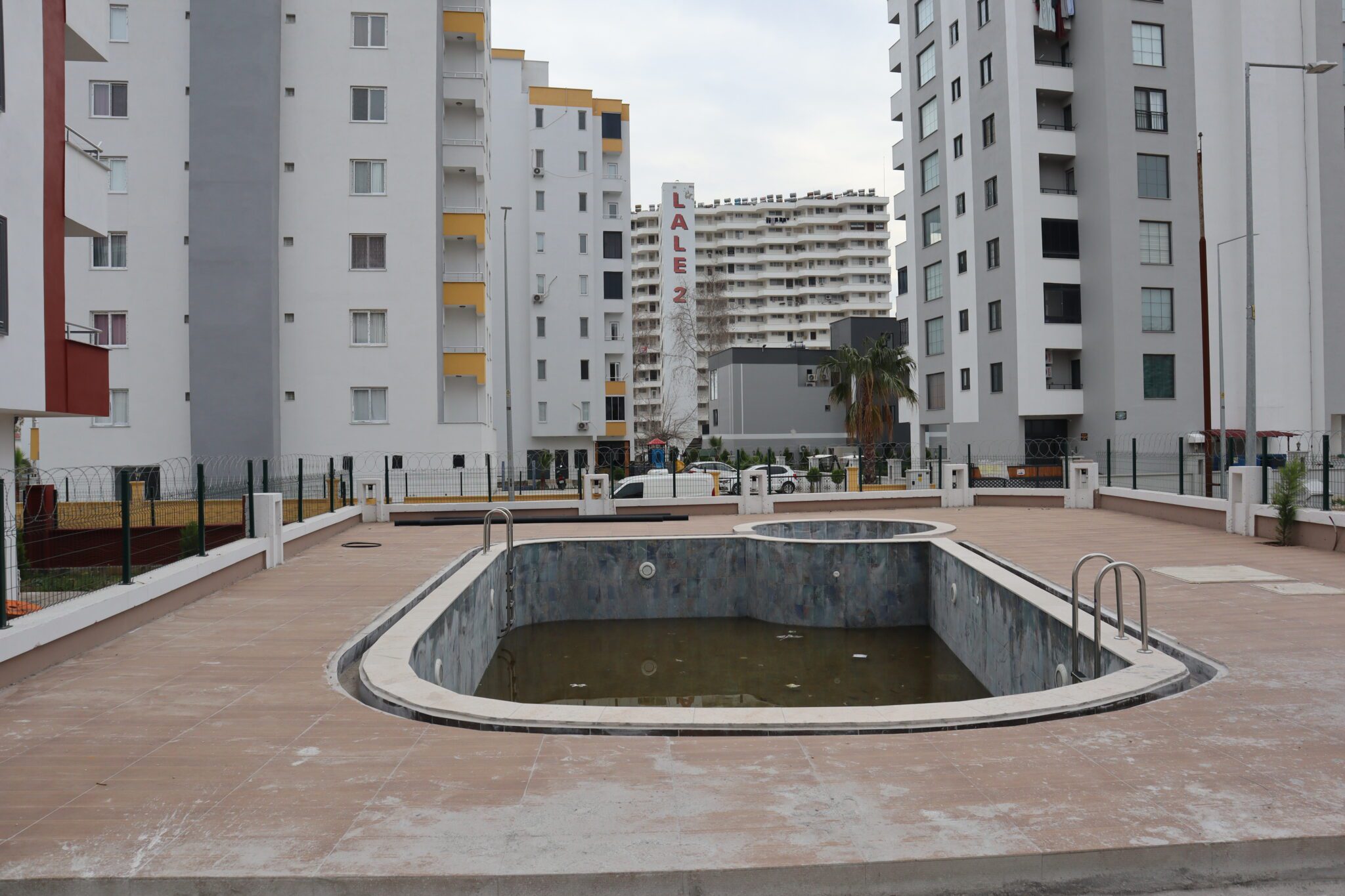 Erschwingliche 1+1-Wohnung zum Verkauf in Mersin Erdemli Arpaçbahşiş