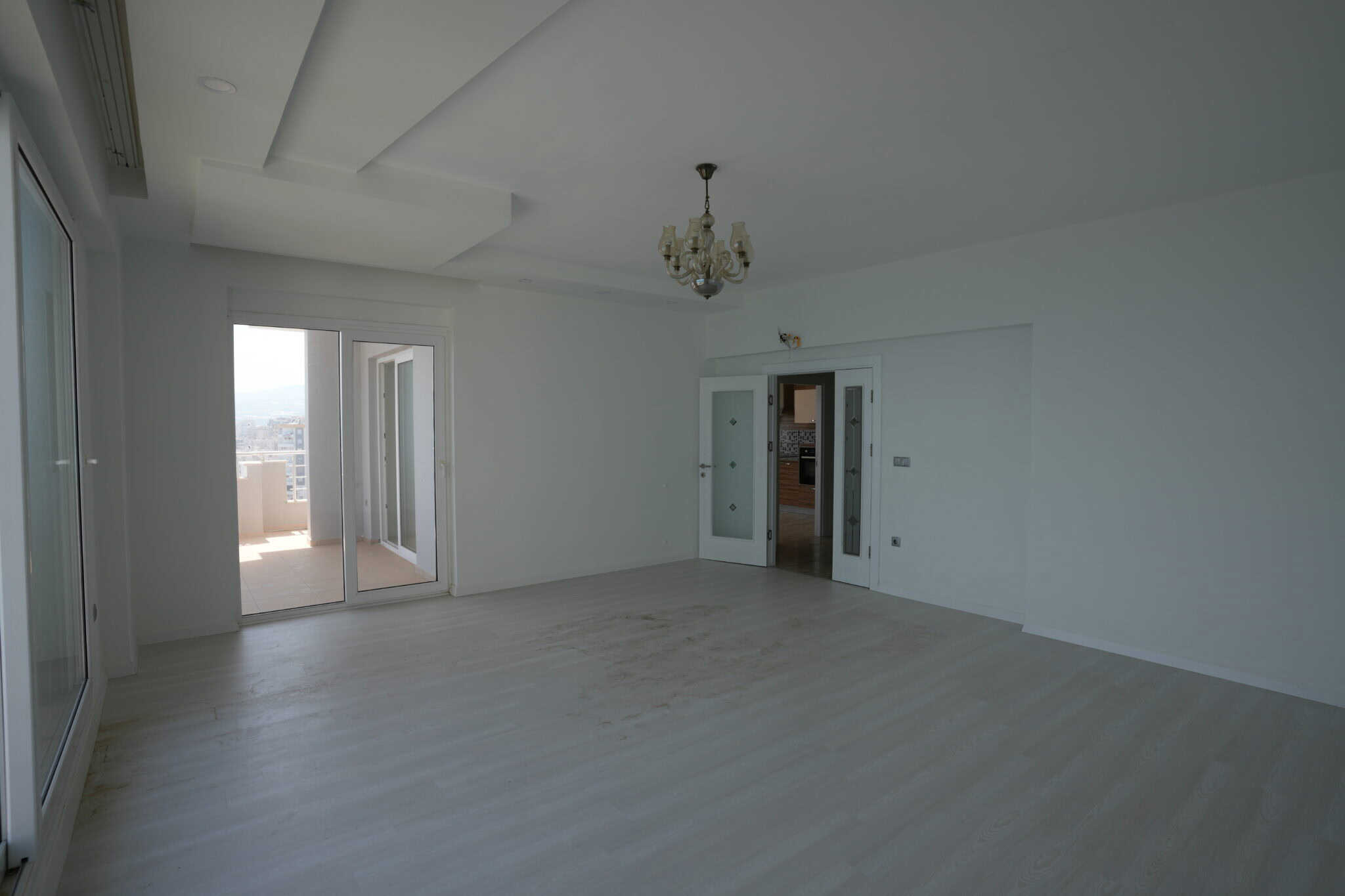 Mersin Erdemli Alatapark Denize Sıfır Satılık 4+1 Daire