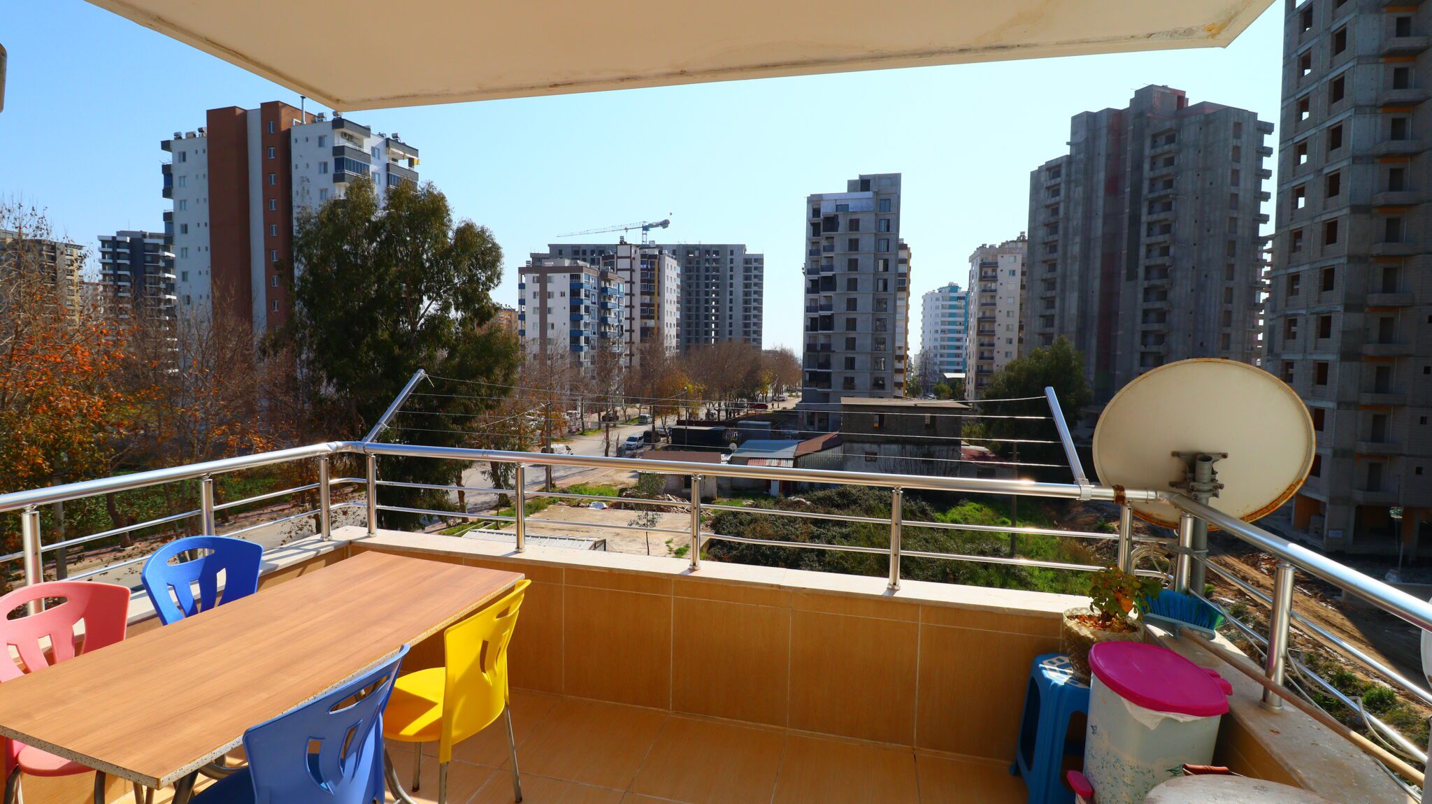 Mersin Erdemli Arpaçbahşiş 200 Meter Entfernung zum Meer 2+1 Wohnung zu verkaufen