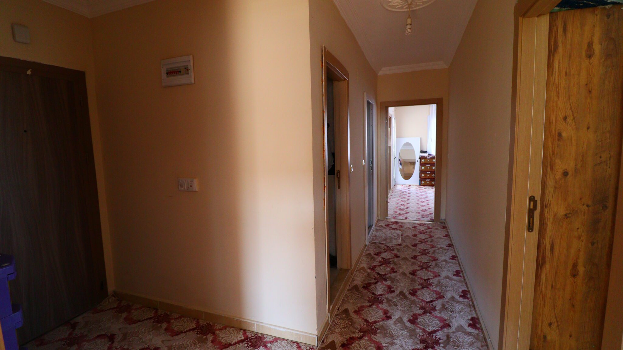 Mersin Erdemli Arpaçbahşiş 200 Meter Entfernung zum Meer 2+1 Wohnung zu verkaufen