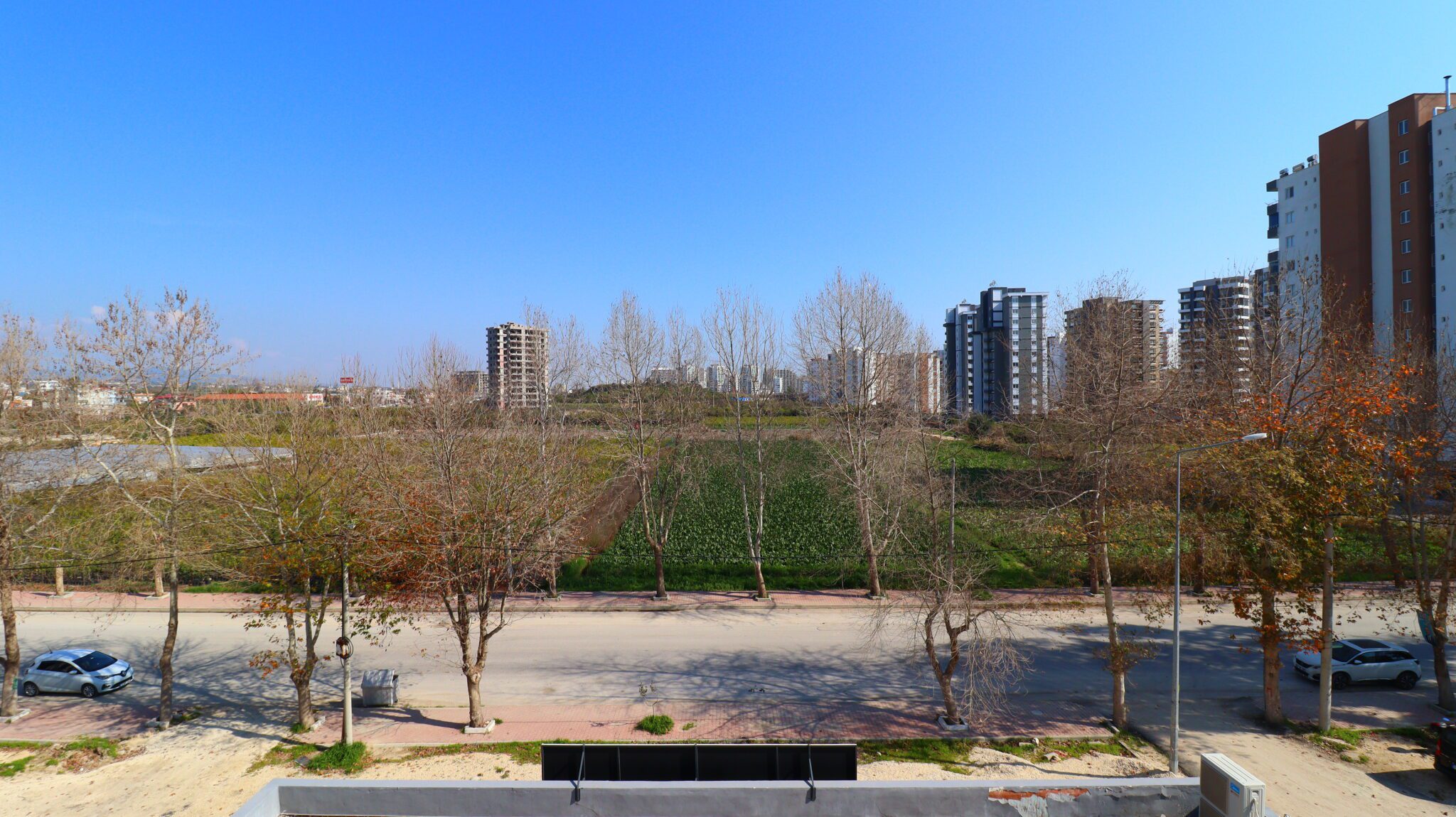 Mersin Erdemli Arpaçbahşiş 200 Meter Entfernung zum Meer 2+1 Wohnung zu verkaufen