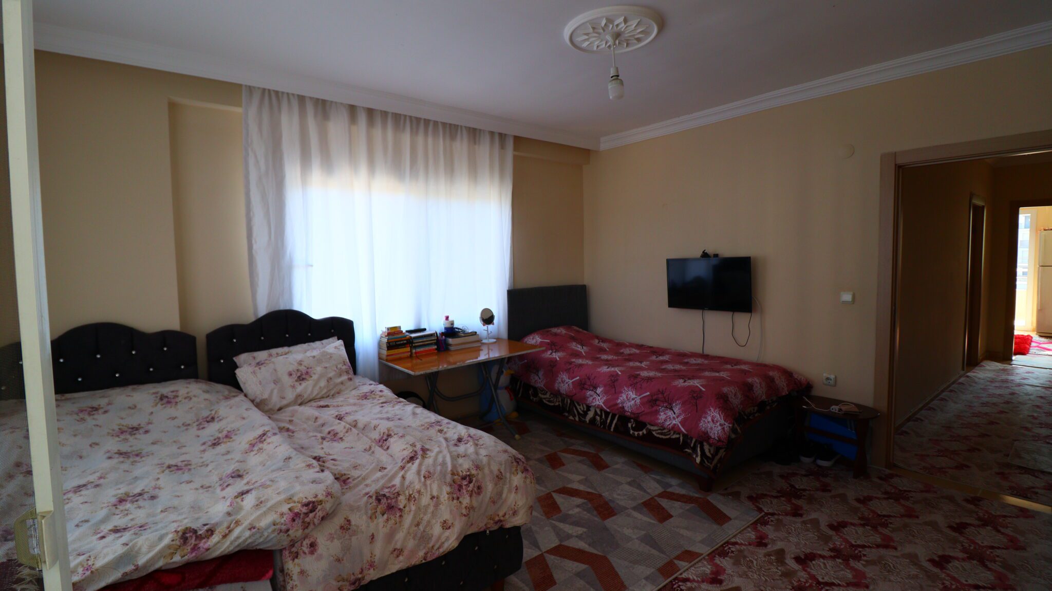 Mersin Erdemli Arpaçbahşiş 200 Meter Entfernung zum Meer 2+1 Wohnung zu verkaufen