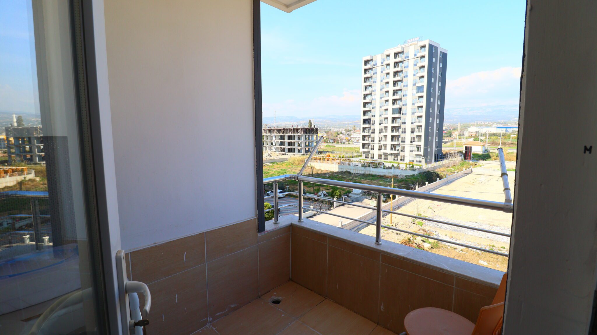Mersin Erdemli Arpaçbahşiş 200 Meter Entfernung zum Meer 2+1 Wohnung zu verkaufen