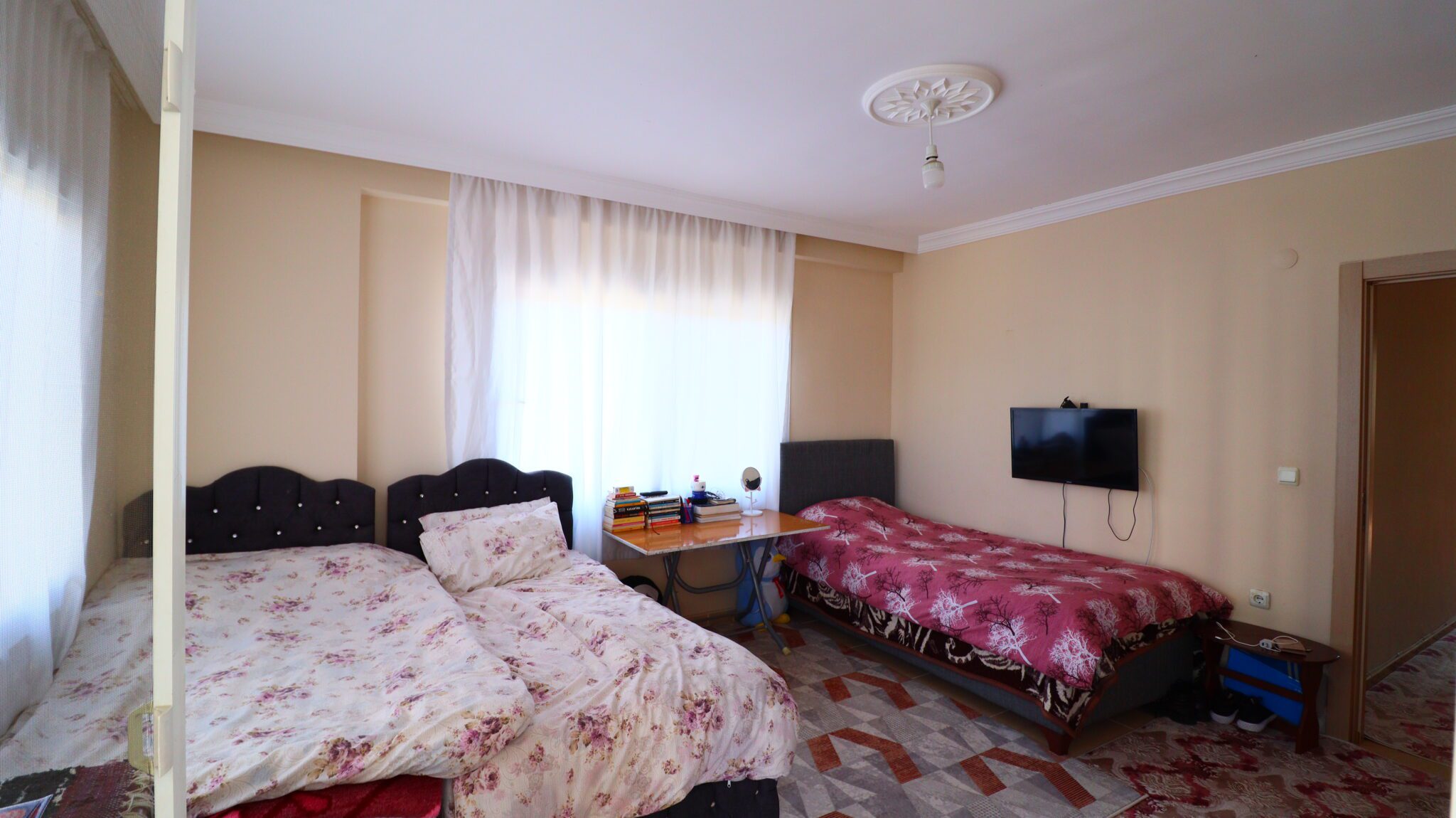 Mersin Erdemli Arpaçbahşiş 200 Meter Entfernung zum Meer 2+1 Wohnung zu verkaufen
